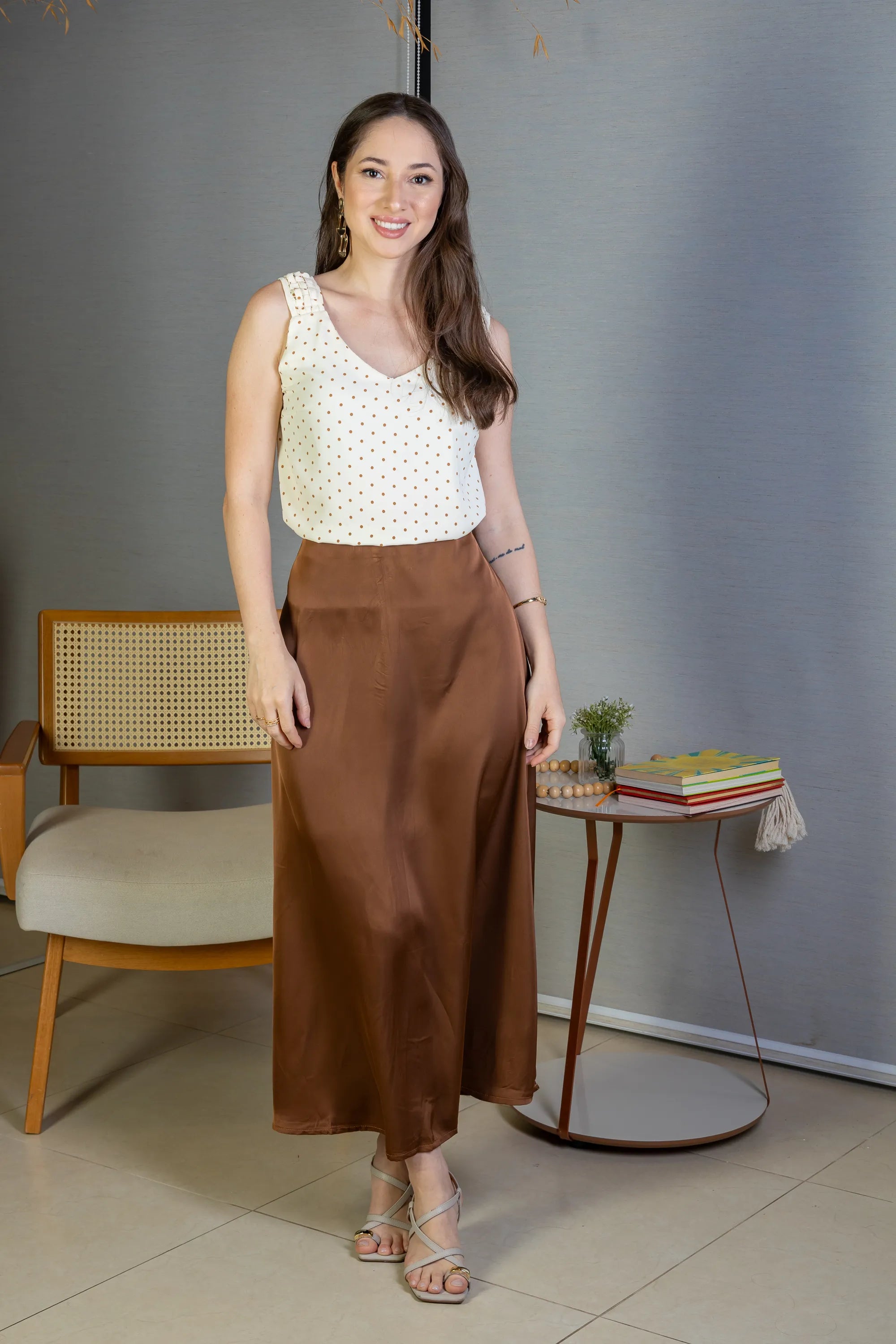 Blusa Regata Detalhe Alça Estampada Poá Crepe Classic Isabel Creme