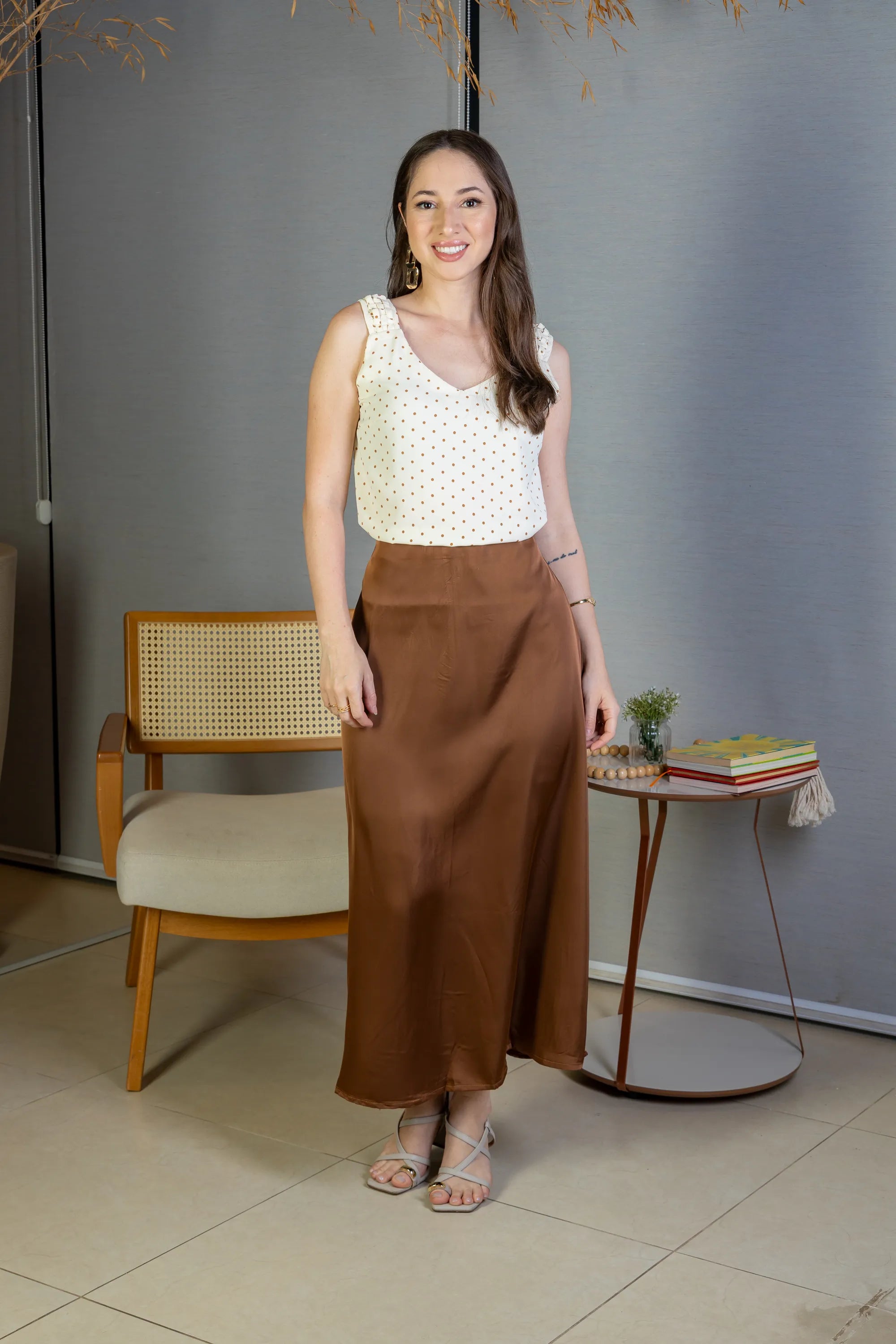 Saia Midi Lisa Sat Mix Magda Marrom Escuro