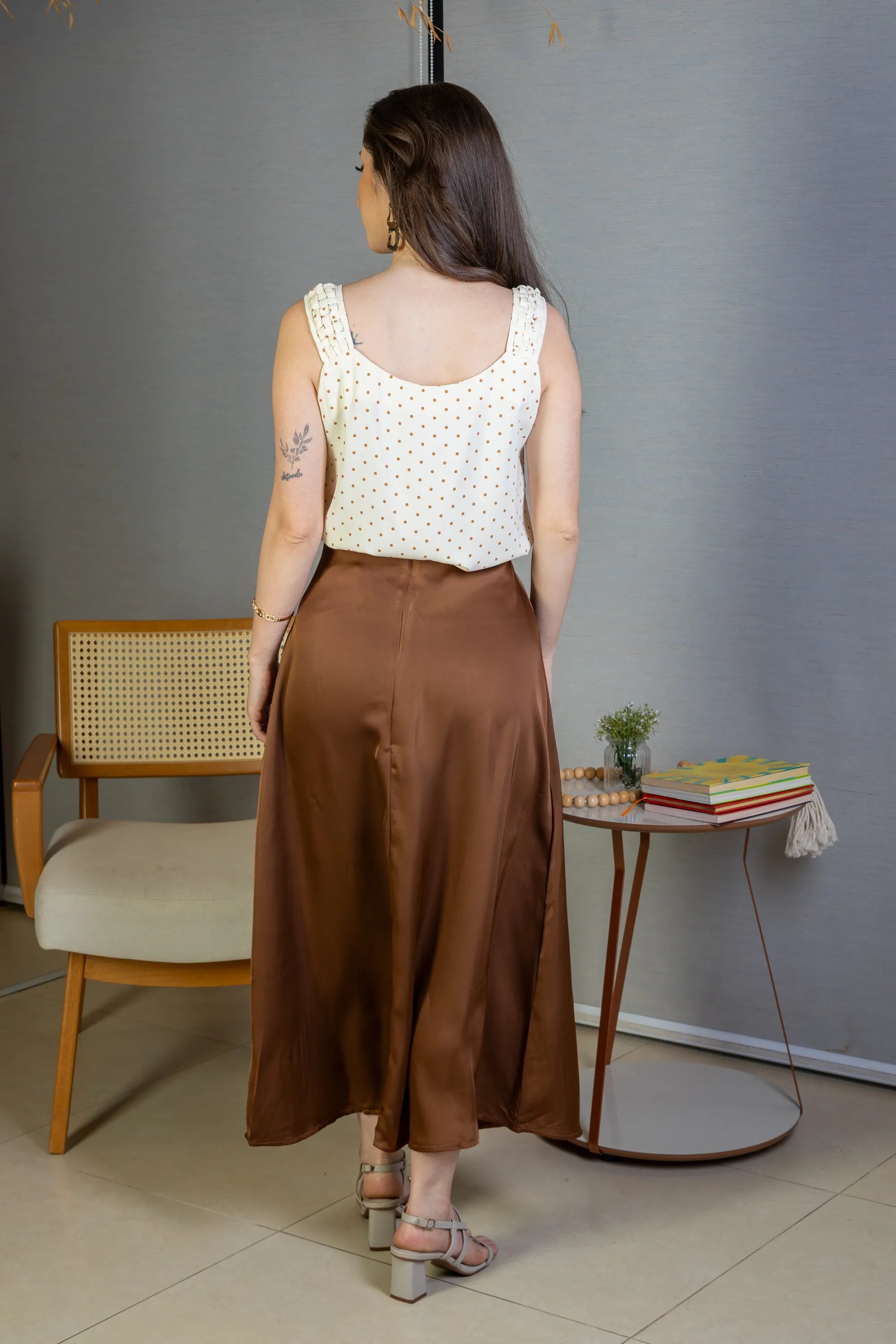 Blusa Regata Detalhe Alça Estampada Poá Crepe Classic Isabel Creme