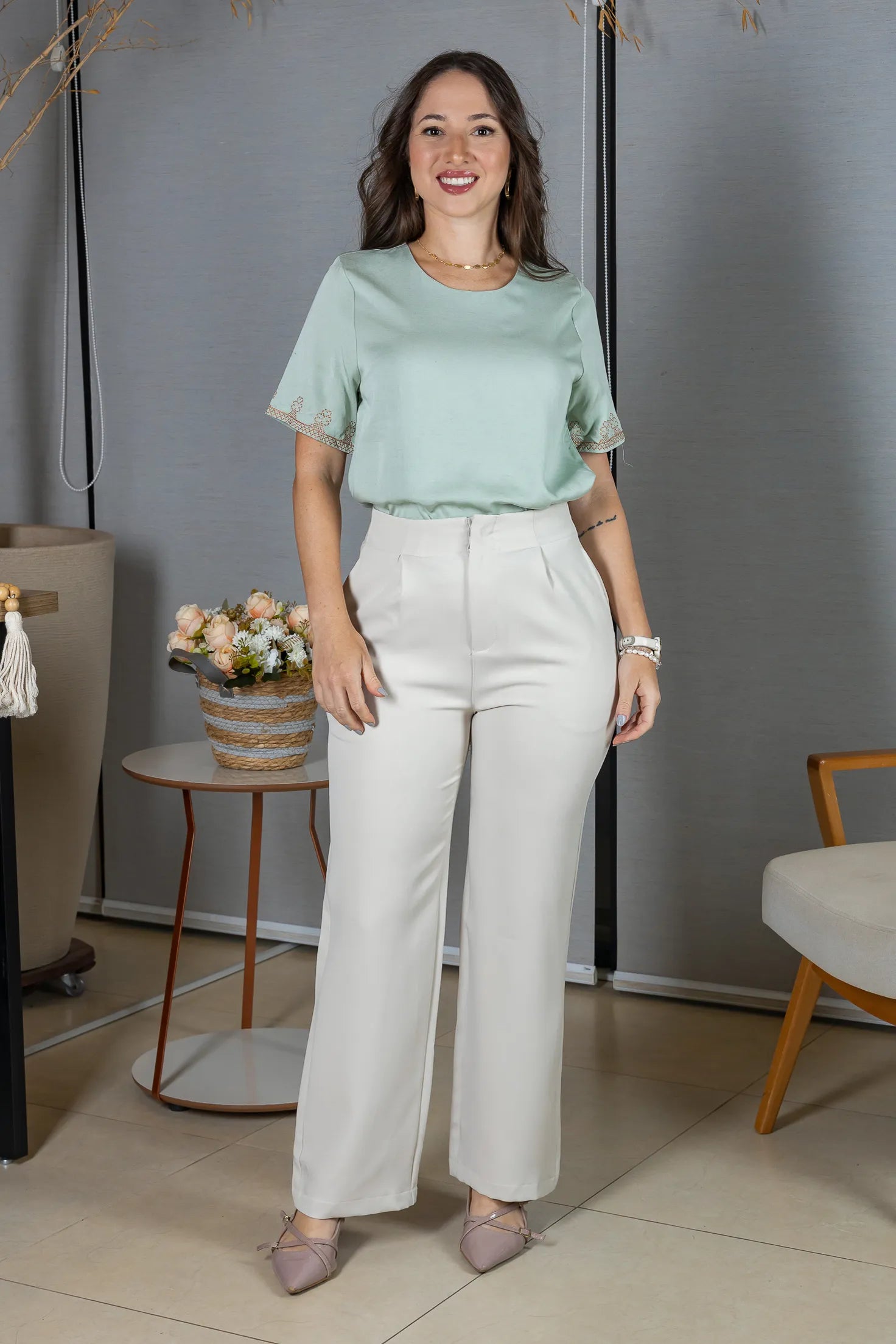 Blusa Manga Curta em Visco Mix com Detalhes Bordados Graziela Verde