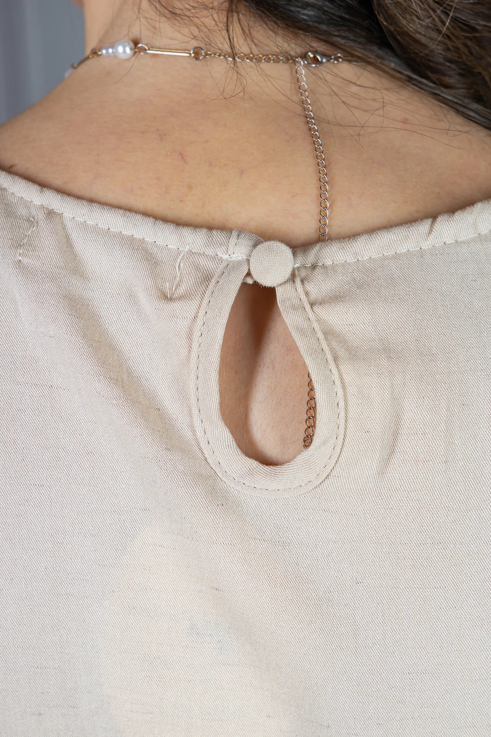 Blusa Manga Curta em Visco Mix com Detalhes Bordados Graziela Bege