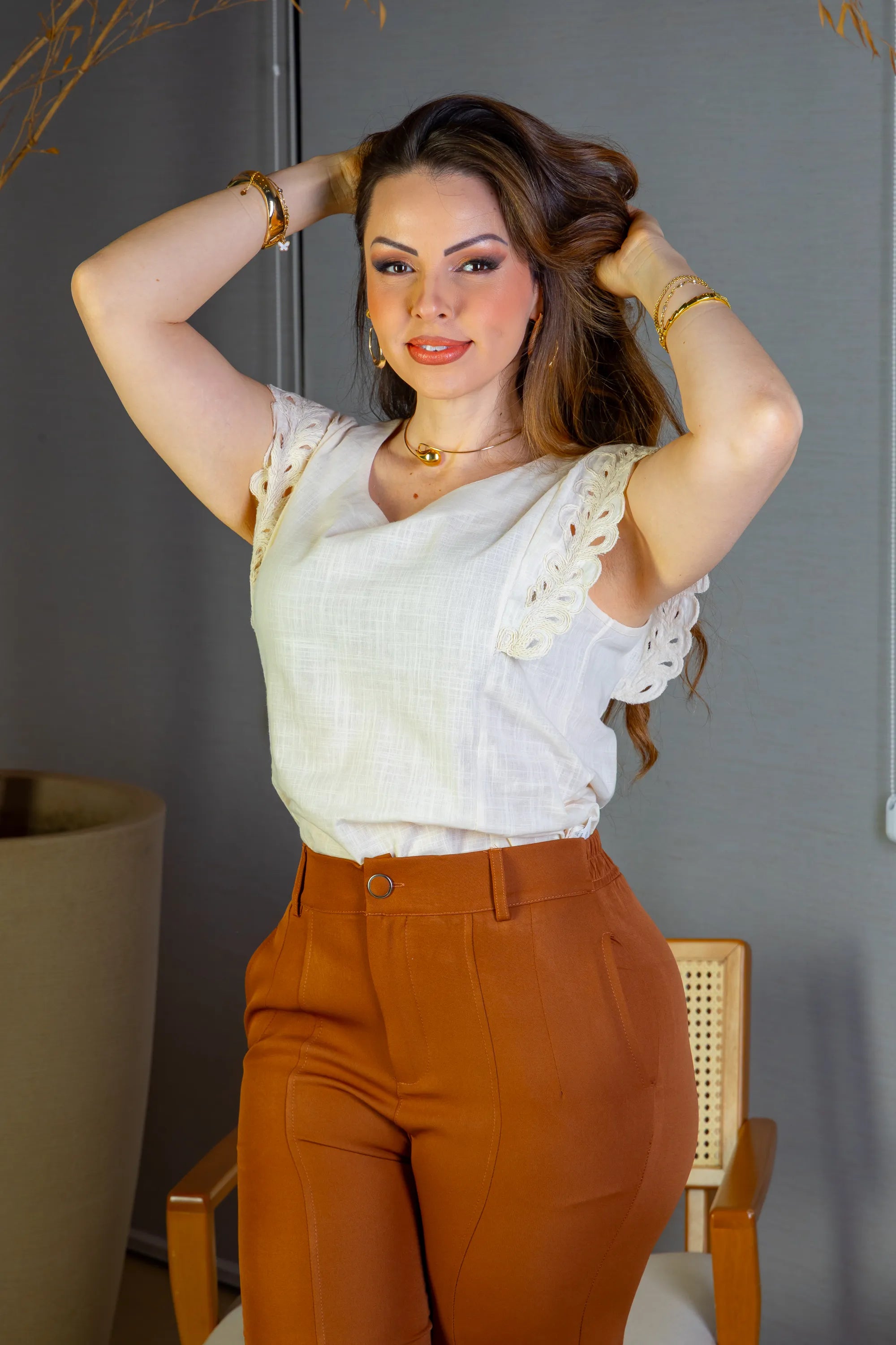 Blusa Regata Detalhe Bordado Em Visco Comfort Juliane Creme