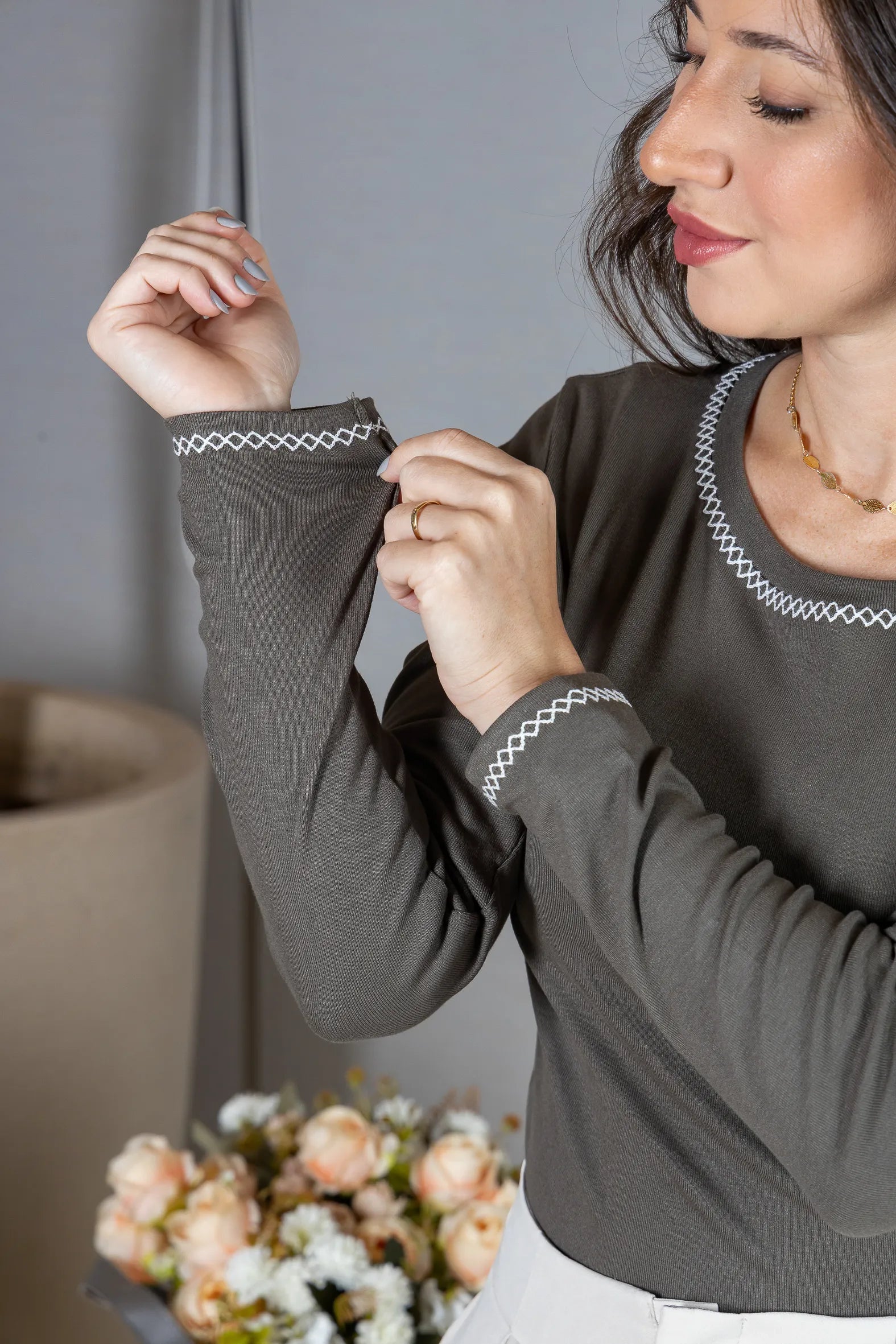 Blusa Manga Longa em Viscolycra com Ponto Contrastante Lina Chumbo