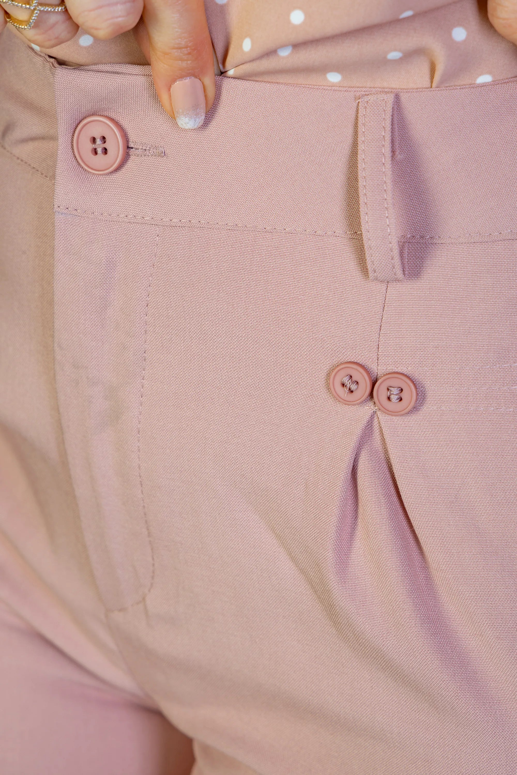Calça Pantalona Detalhe Botões Crepe Alfaiataria Larissa Rose
