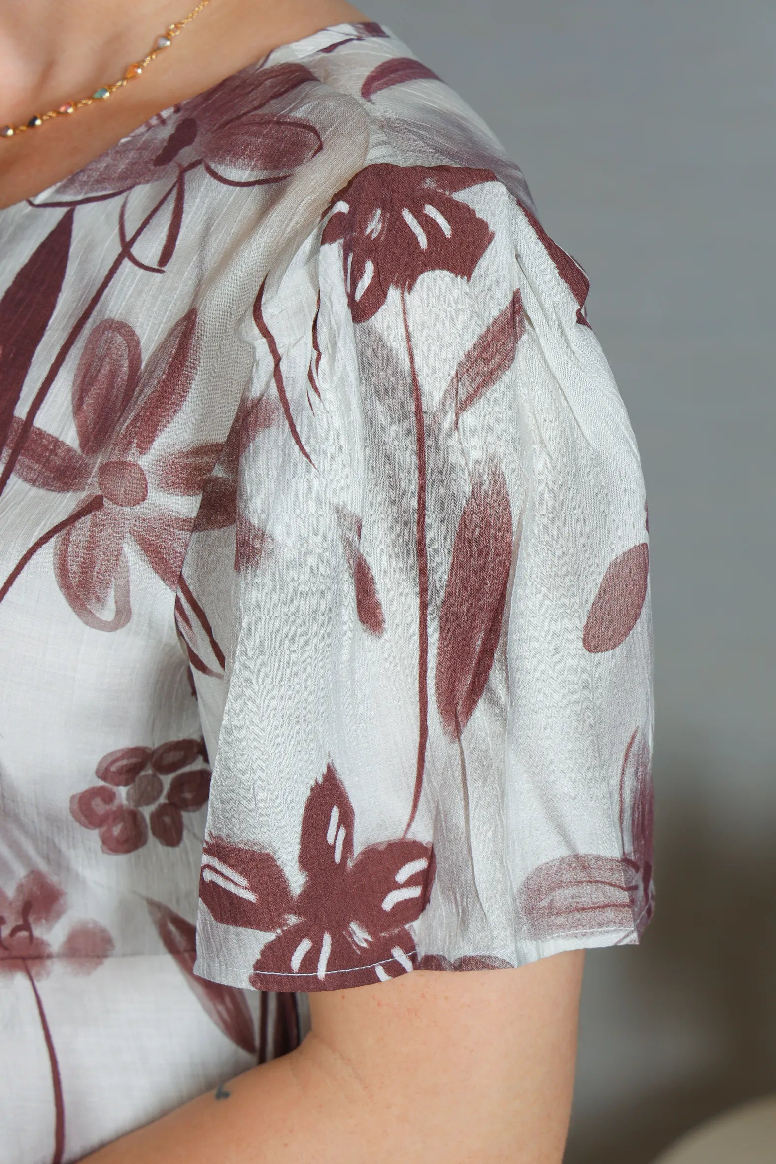 Blusa Manga Curta Visco Touch Estampa Floral Rosângela Marsala