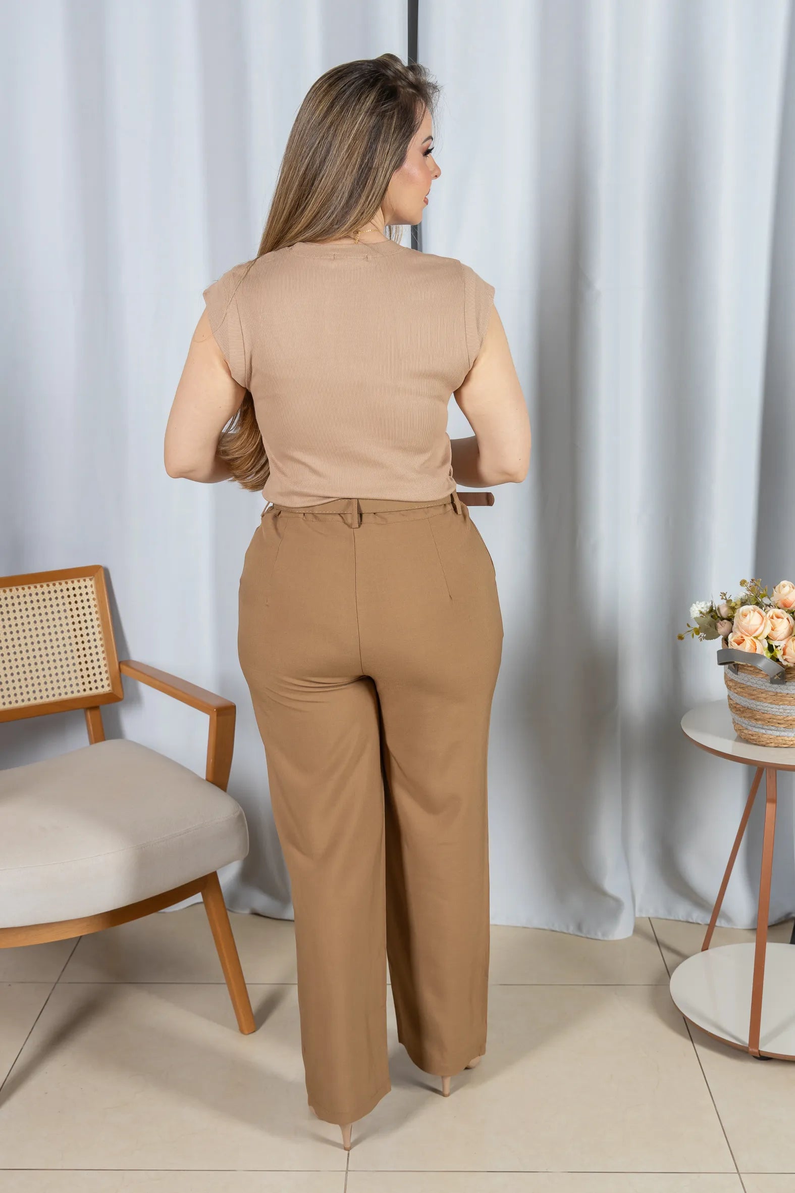 Blusa Malha Canelada Confortável Suzane Bege
