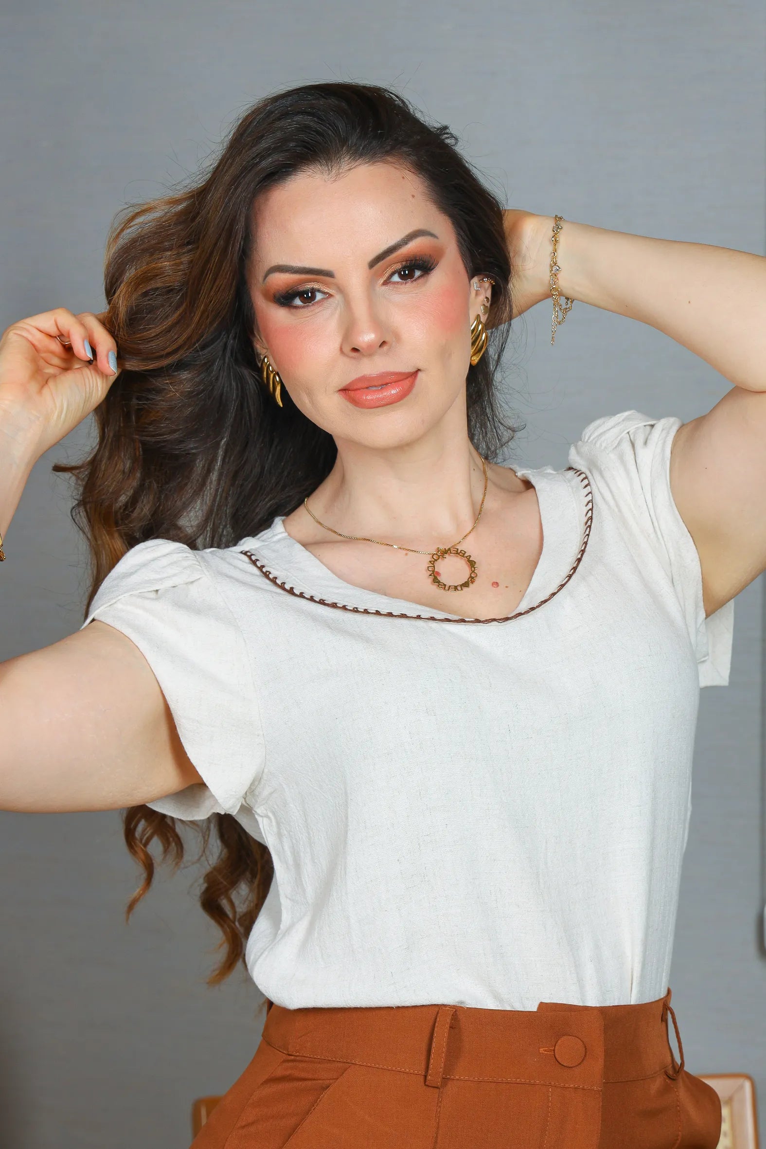 Blusa Manga Curta Transpassada Visco Linho Detalhe Colo Fabiana Creme