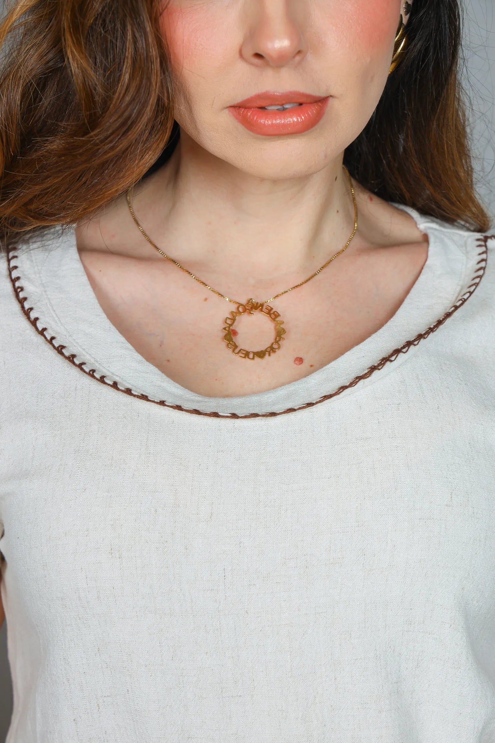 Blusa Manga Curta Transpassada Visco Linho Detalhe Colo Fabiana Creme