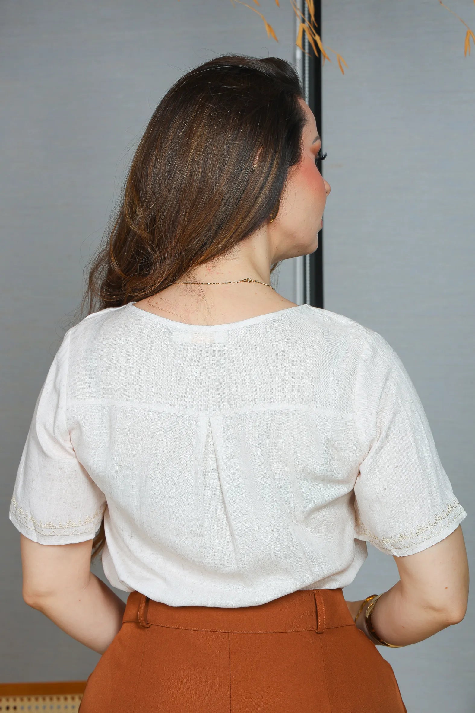 Blusa Manga Curta Viscose Detalhe Bordado Tereza Creme