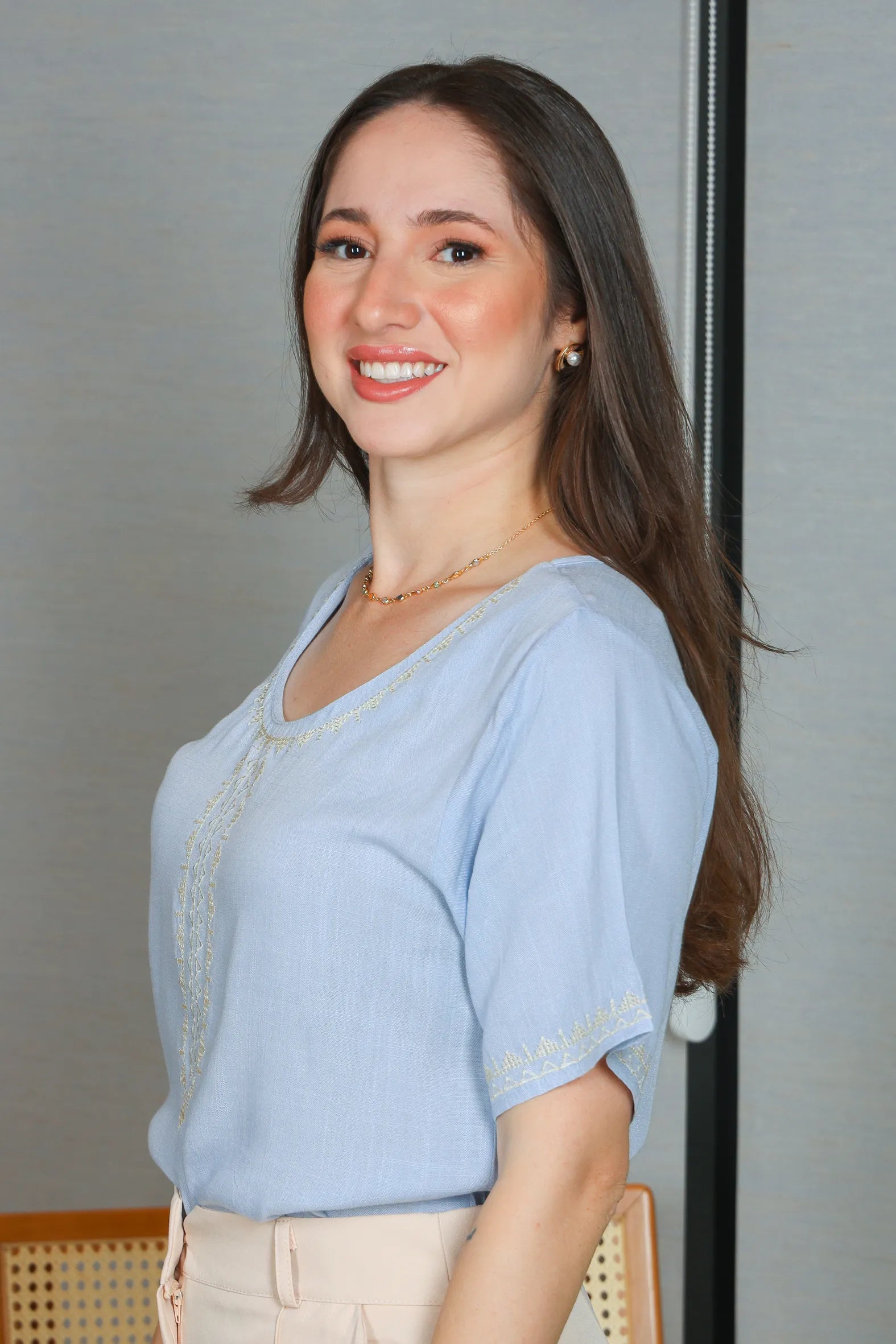 Blusa Manga Curta Viscose Detalhe Bordado Tereza Azul