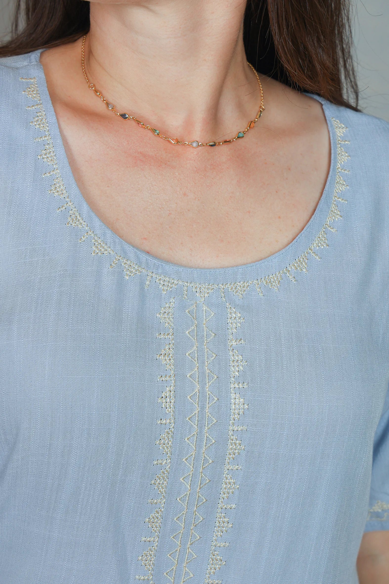 Blusa Manga Curta Viscose Detalhe Bordado Tereza Azul