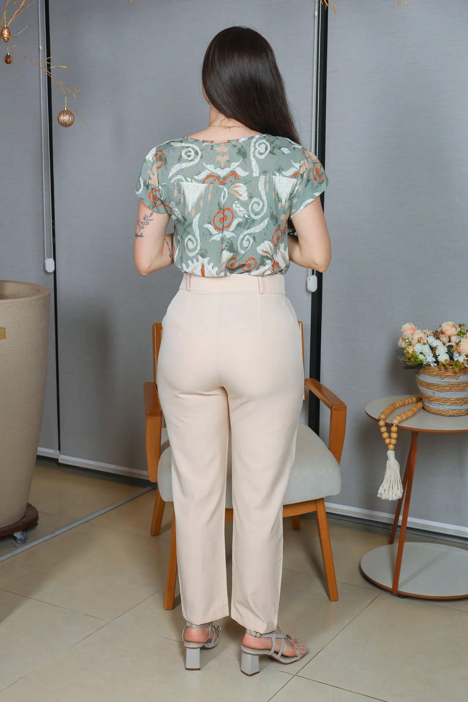 Blusa Manga Curta Transpassada Viscose Regina Estampada Verde