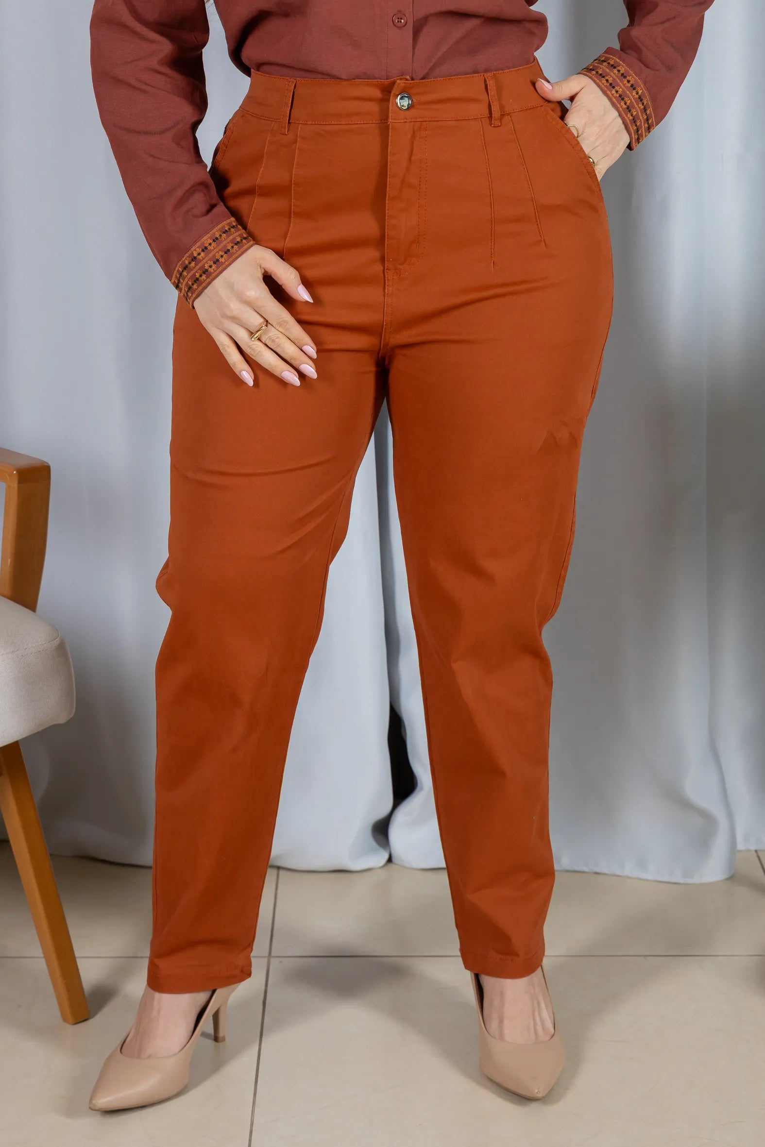 Calça Sarja Macia Corte Reto Analice Terracota