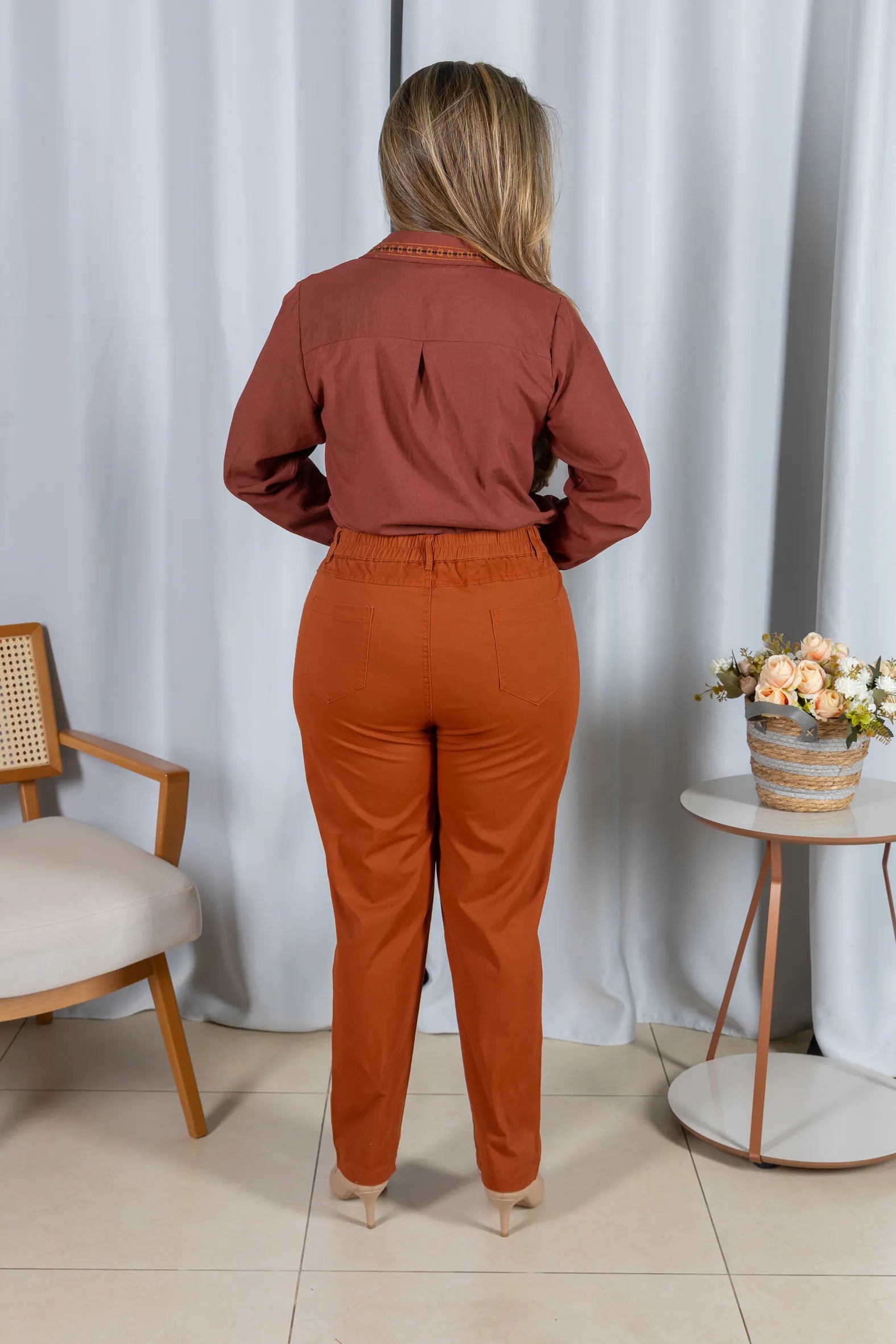 Camisa em Visco com Bordado Delicado Cátia Terracota
