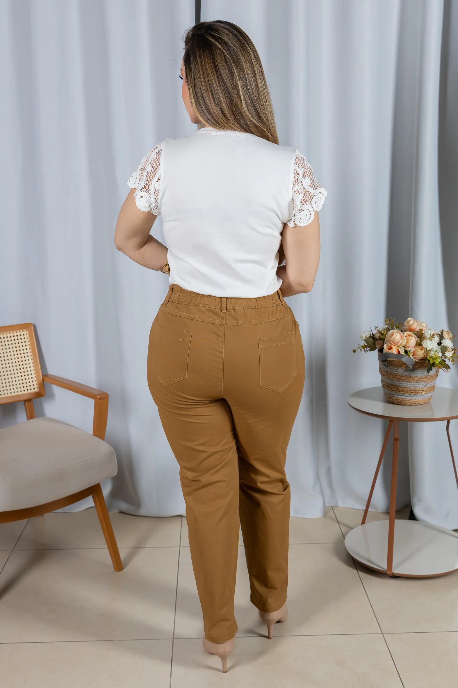 Blusa Cotton Lycra com Detalhe em Crochê Lidia Branca