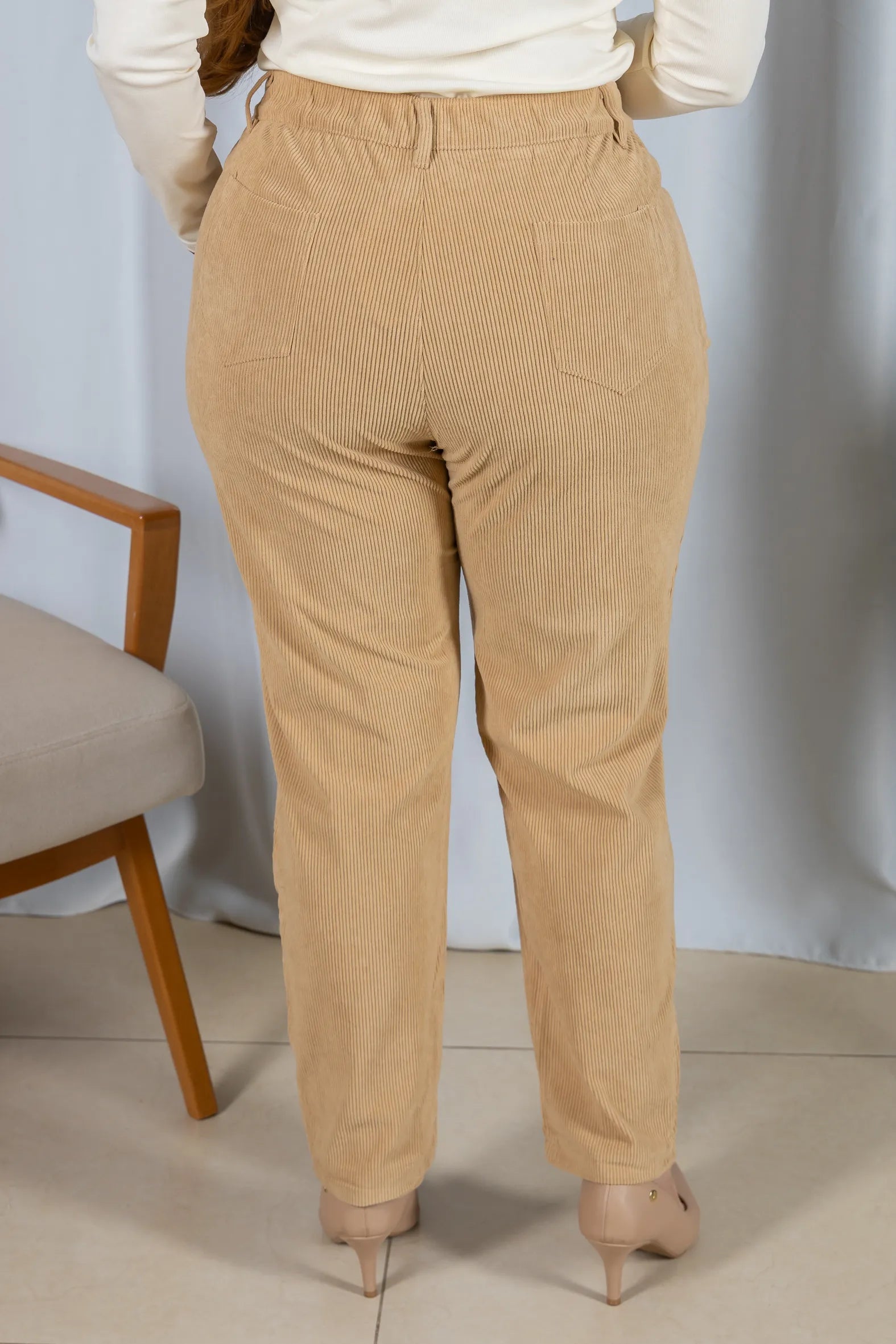 Calça Cotelê Corte Reto Lupita Creme