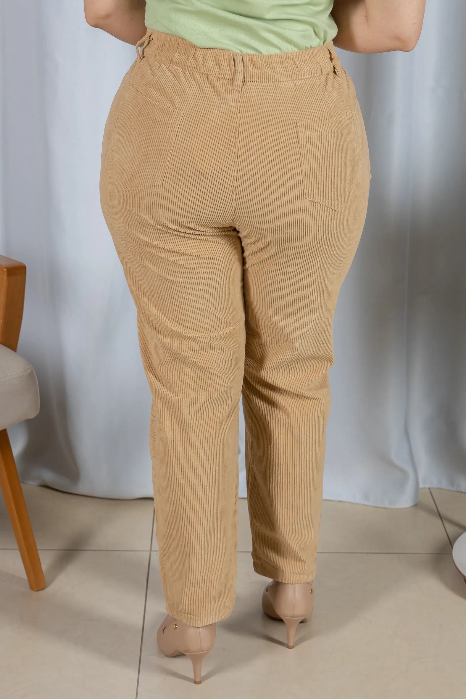 Calça Cotelê Corte Reto Lupita Creme