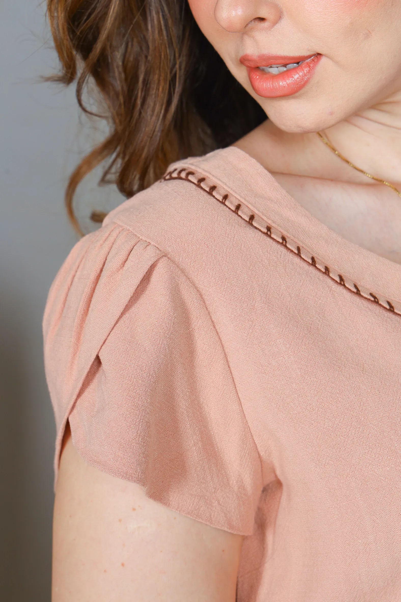 Blusa Manga Curta Transpassada Visco Linho Detalhe Colo Fabiana Rosê