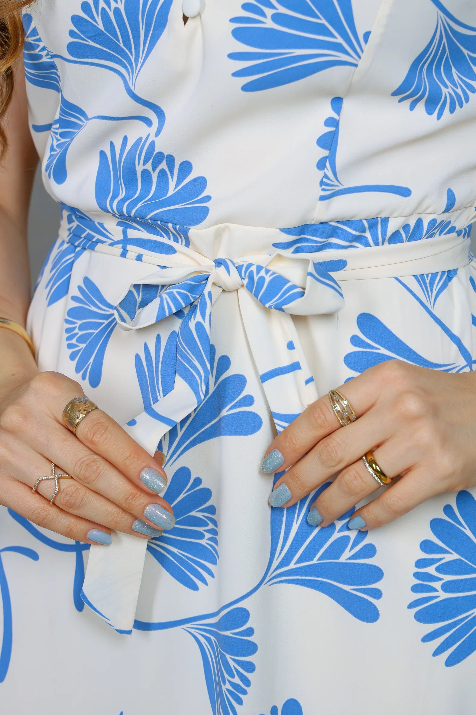 Vestido Regata Decote em "V" Crepe Classic Roberta Estampado Azul