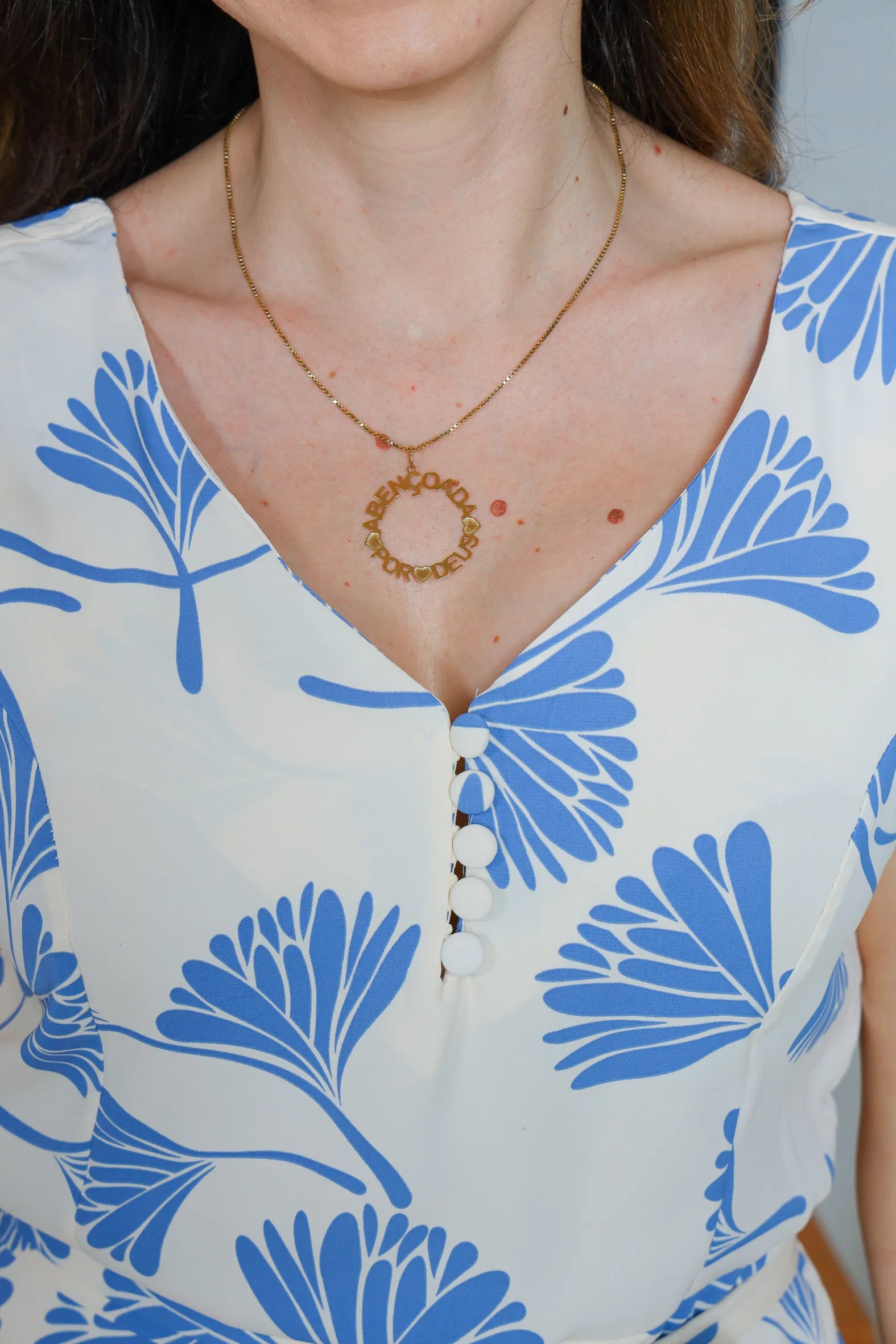 Vestido Regata Decote em "V" Crepe Classic Roberta Estampado Azul