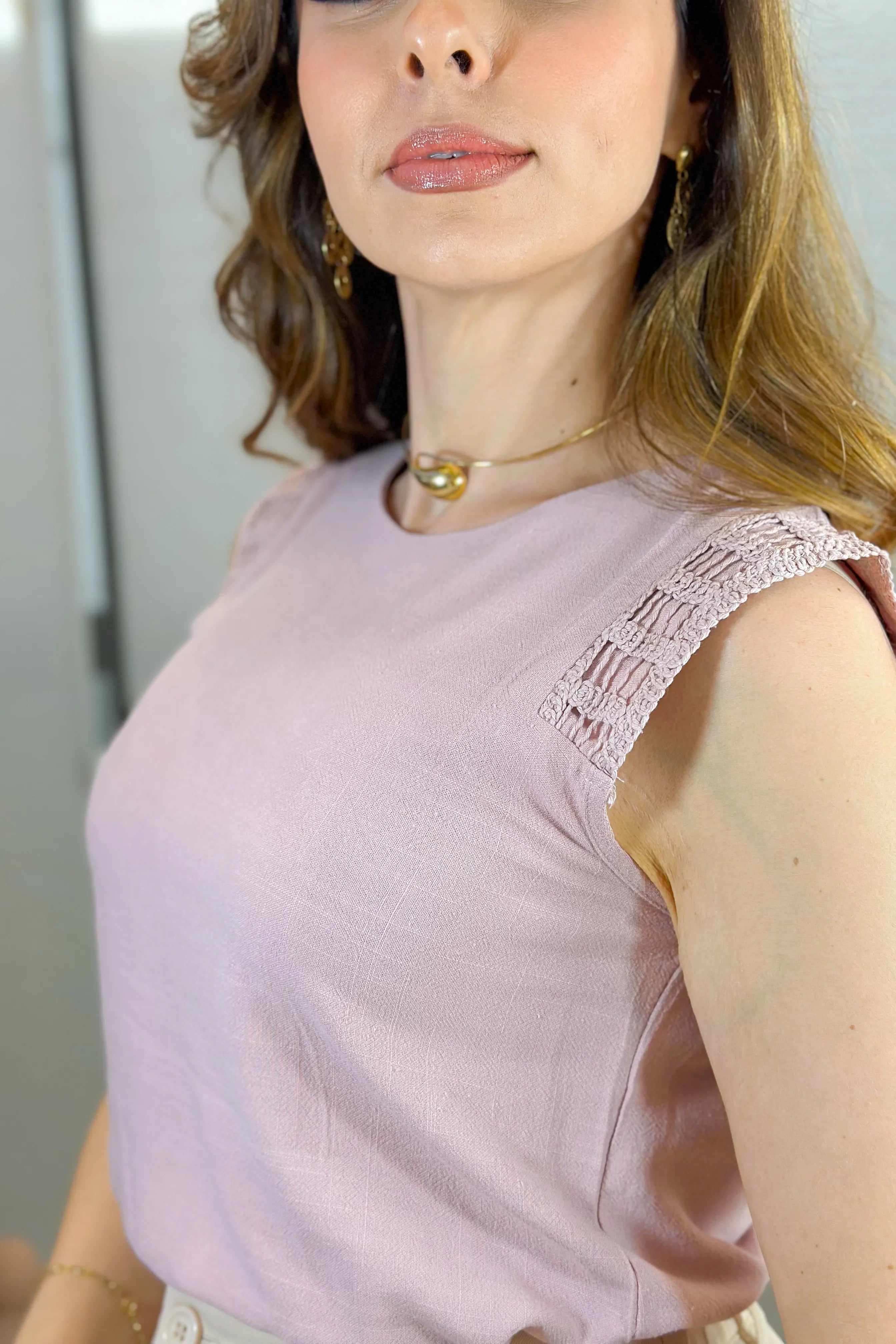 Blusa Regata Detalhe Bordado em Cotton Cloe Rosa