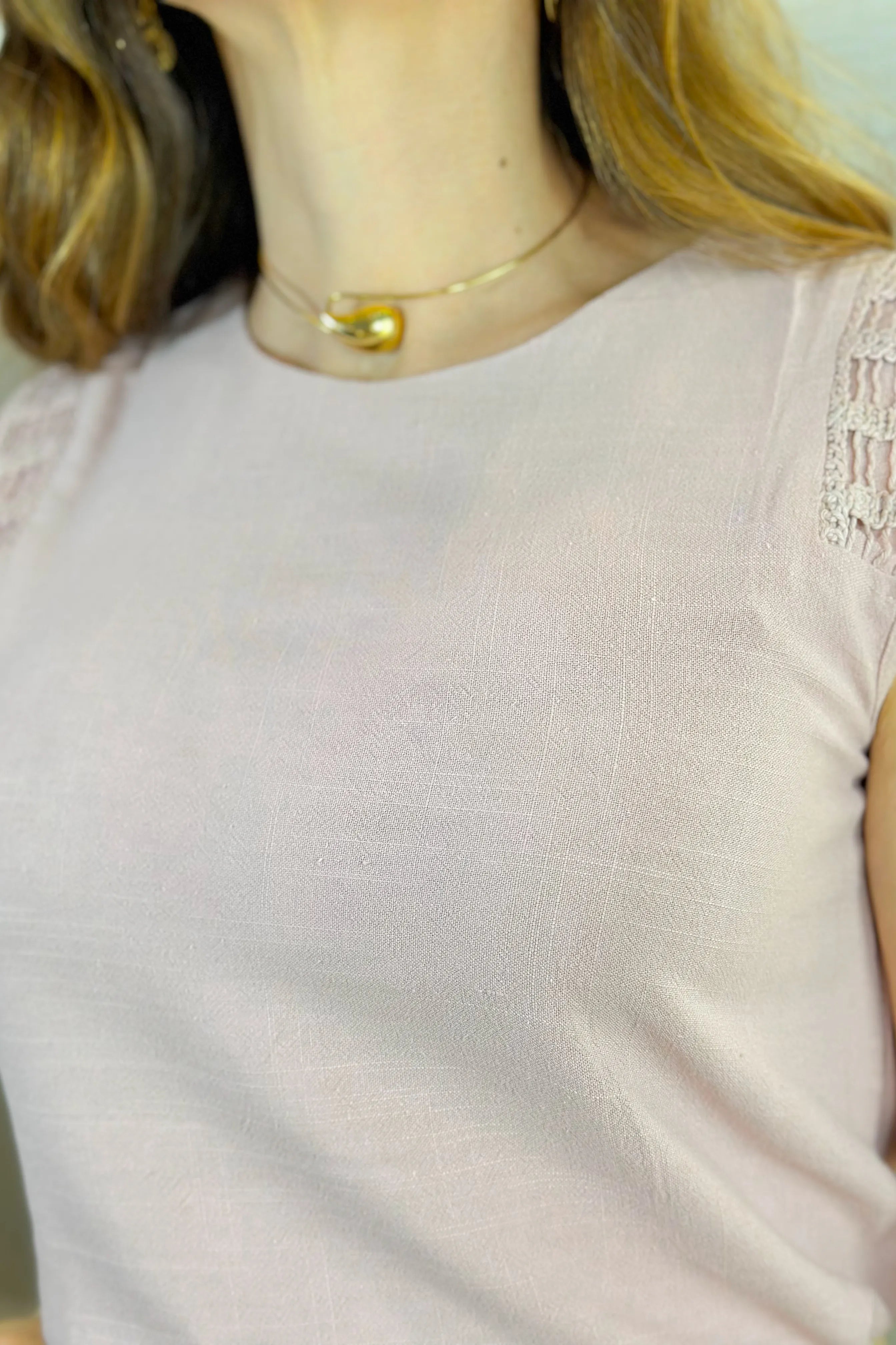 Blusa Regata Detalhe Bordado em Cotton Cloe Rosa