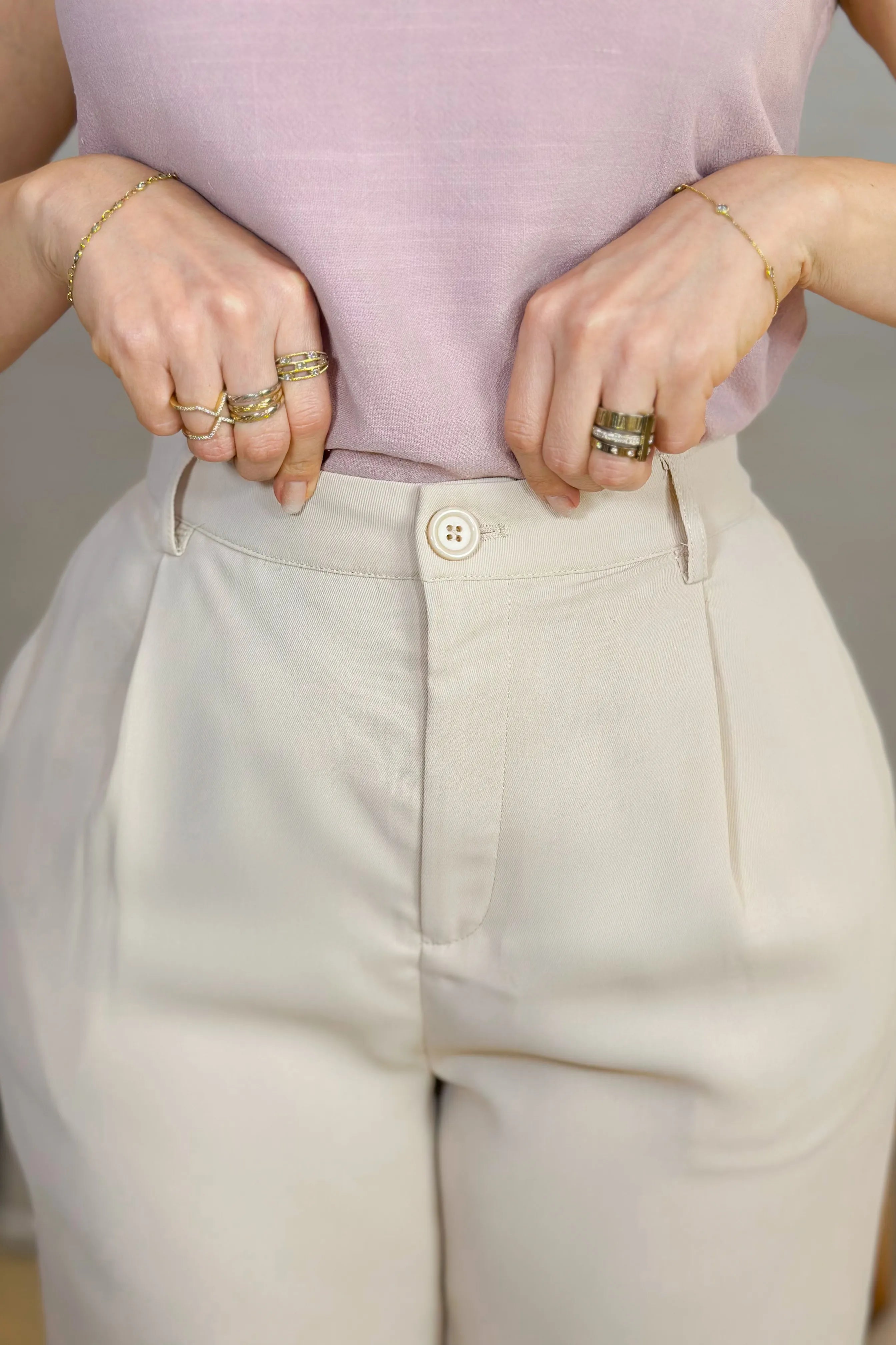 Calça Pantalona Alfaiataria Lavínia Bege