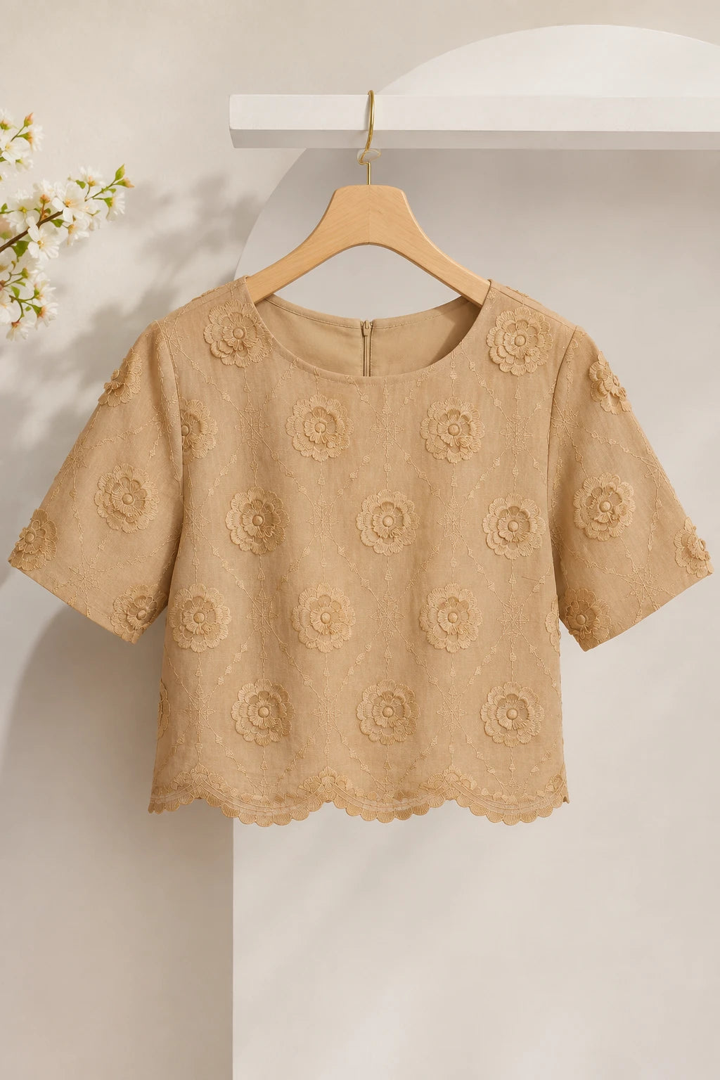 Blusa em Laise Fresca e Delicada Samantha Bege