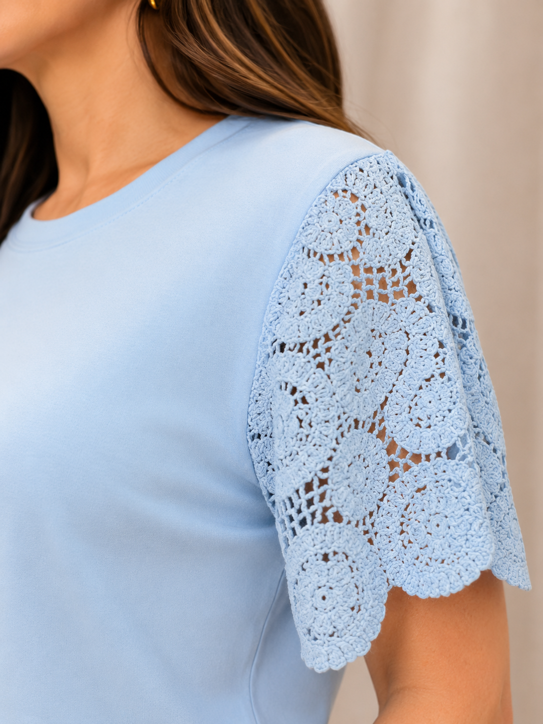 Blusa Confortável com Manga em Crochê Geisa Azul