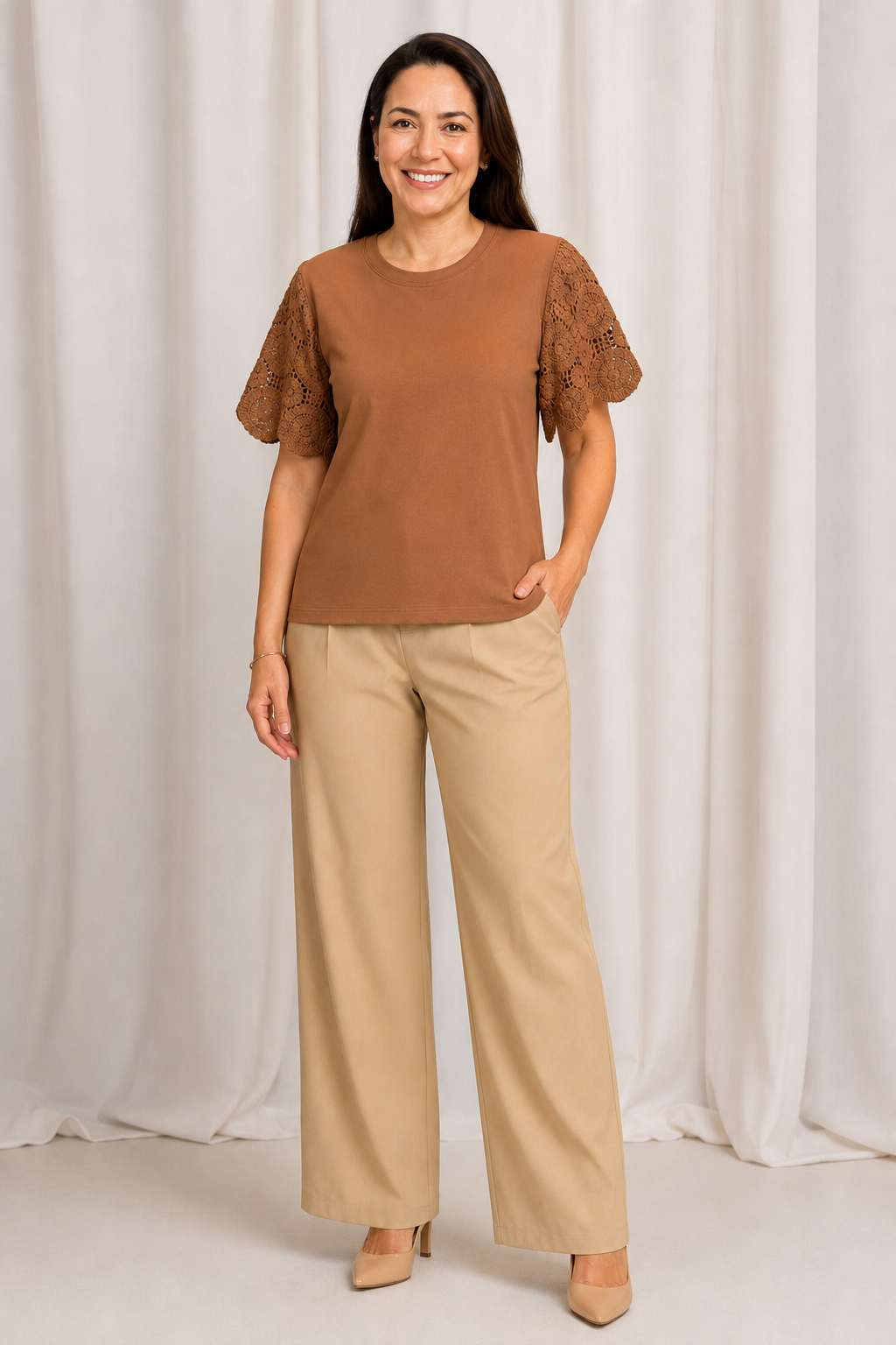 Blusa Confortável com Manga em Crochê Geisa Marrom