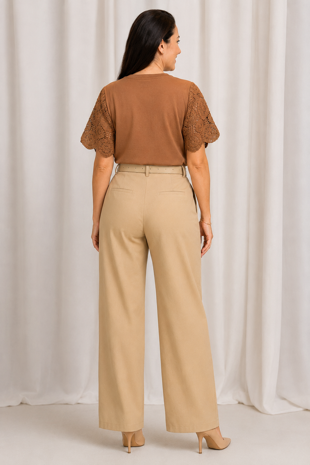 Blusa Confortável com Manga em Crochê Geisa Marrom