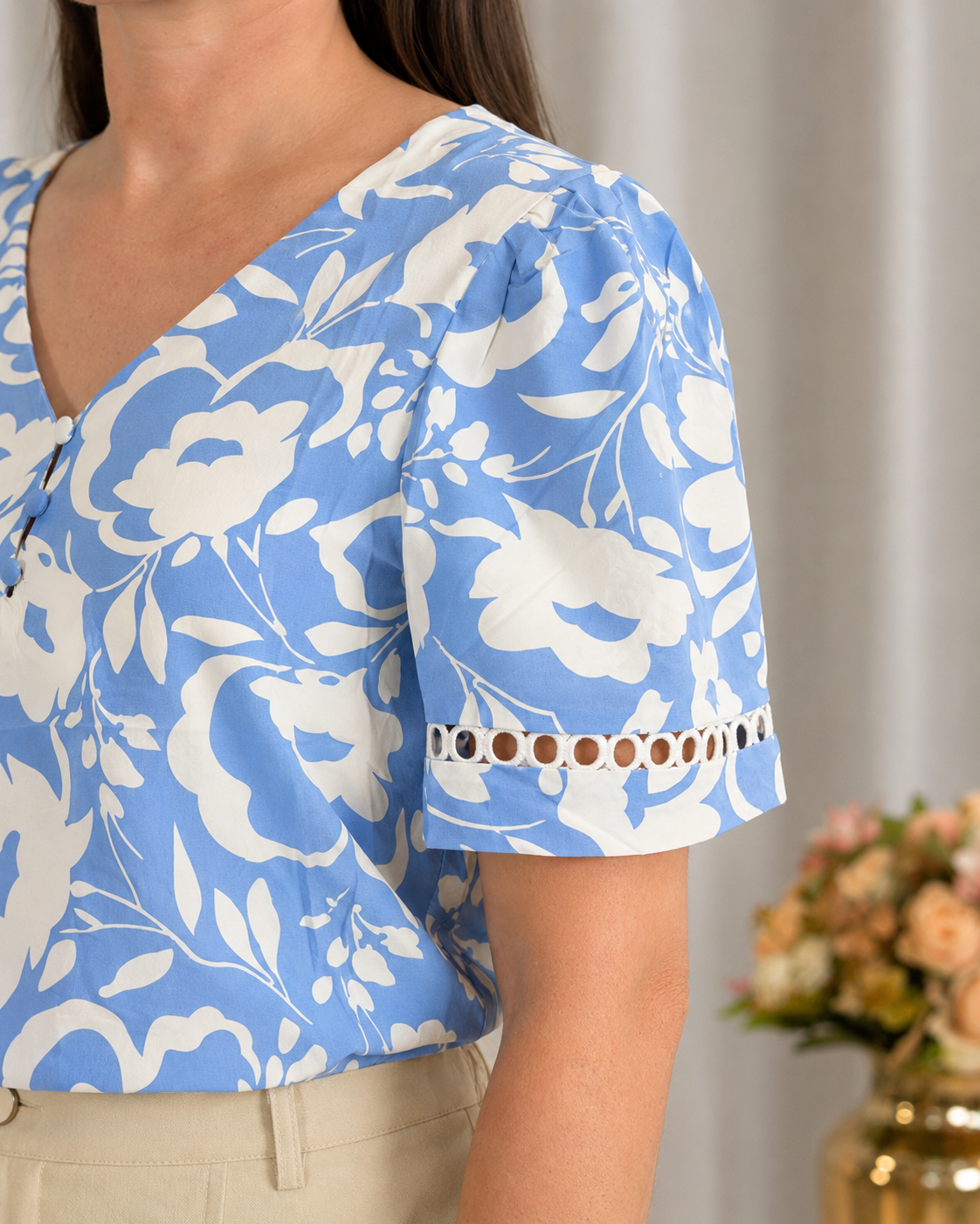 Blusa Crepe Classic Estampada com Entremeio Tauane Azul