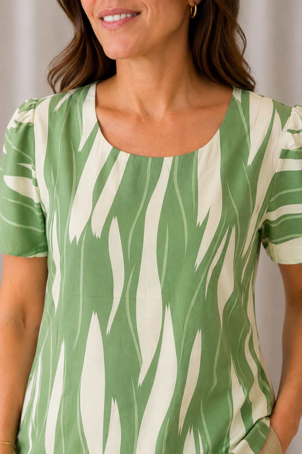 Blusa Crepe Classic que Não Amassa Ivana Verde - foto 6