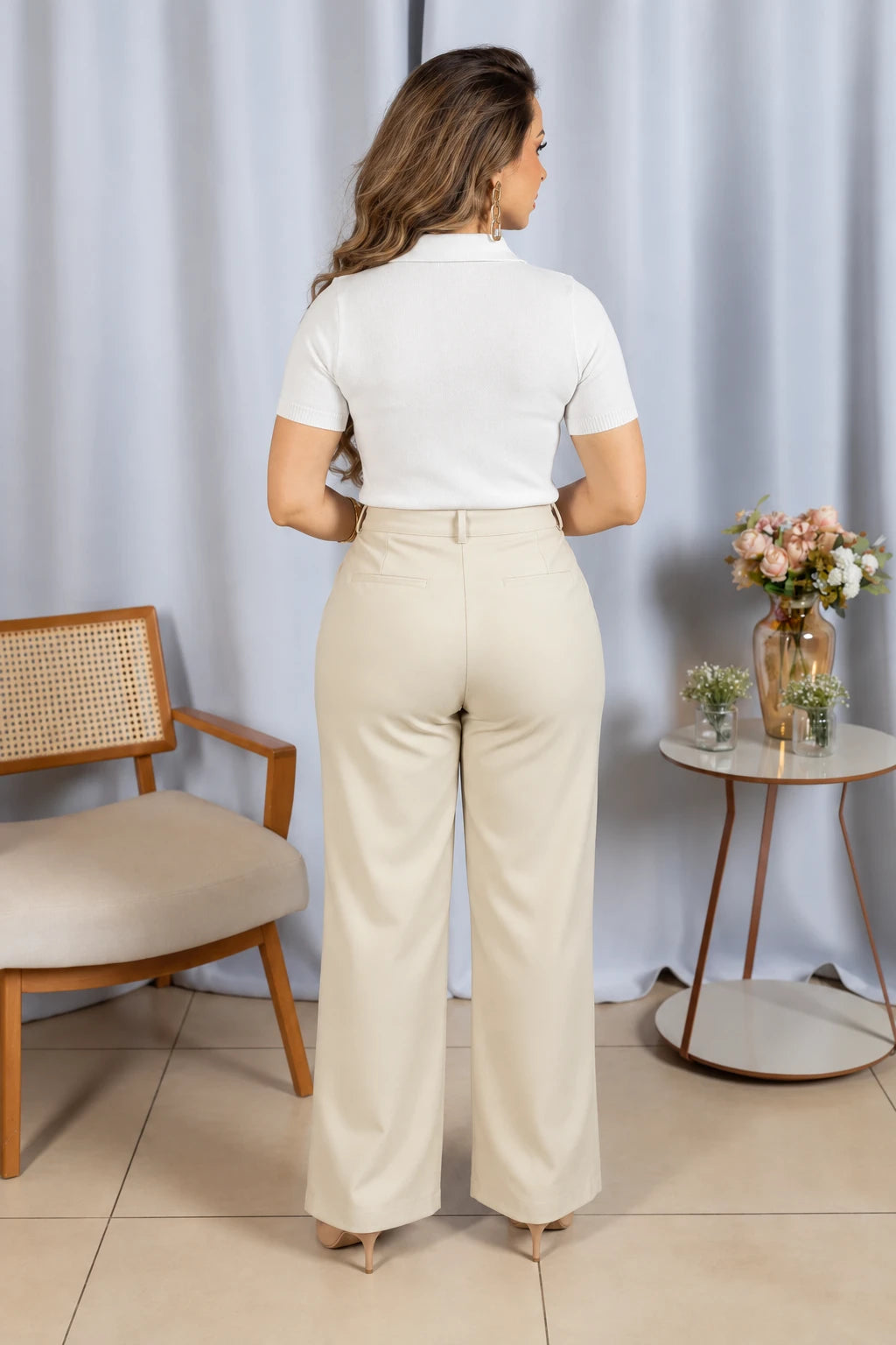 Blusa em Modal Gola Camisa com Aplicação de Strass Tamires Branca - foto 5
