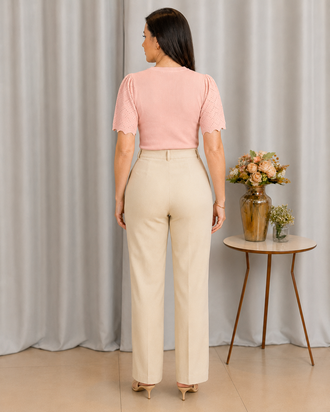 Blusa Manga Curta Que Estica Detalhe Vazado Vivian Rosa Claro