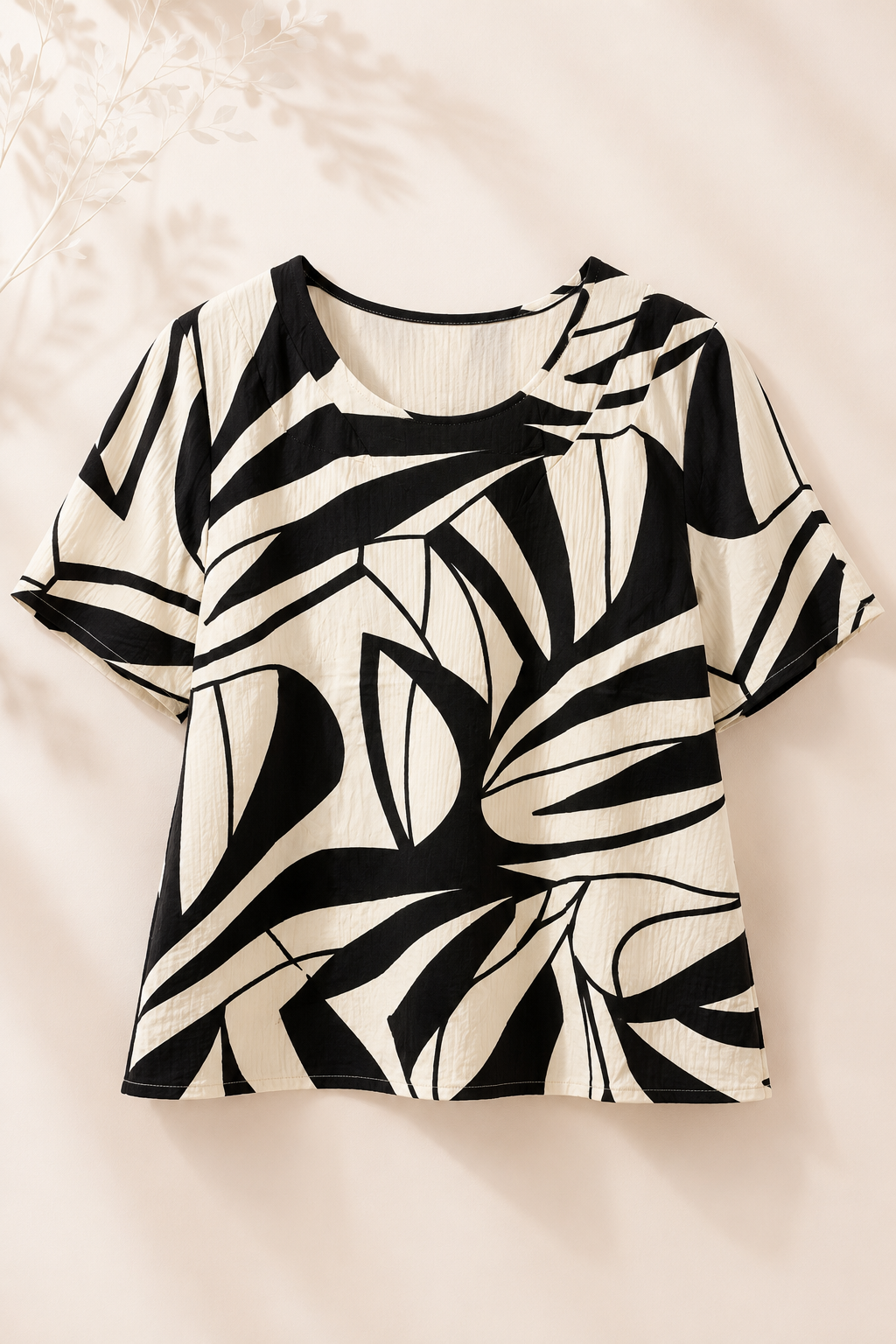 Blusa Resistente com Pregas Delicadas Savana Preta