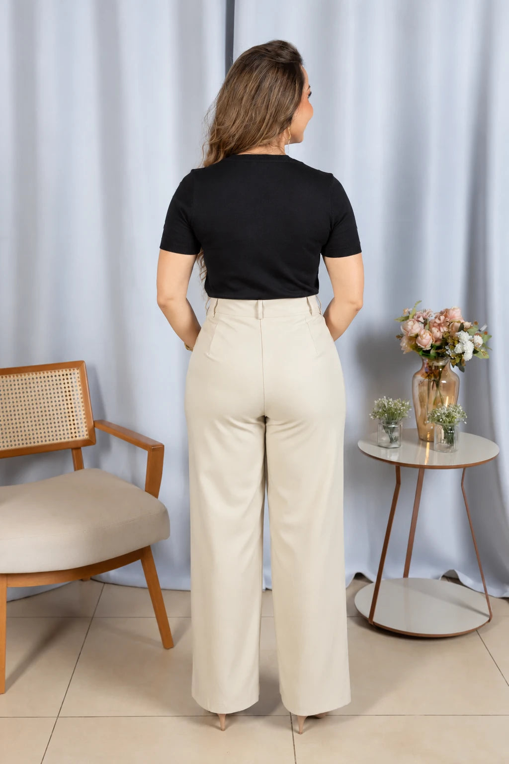 Blusa Manga Curta em Modal Bruna Preta