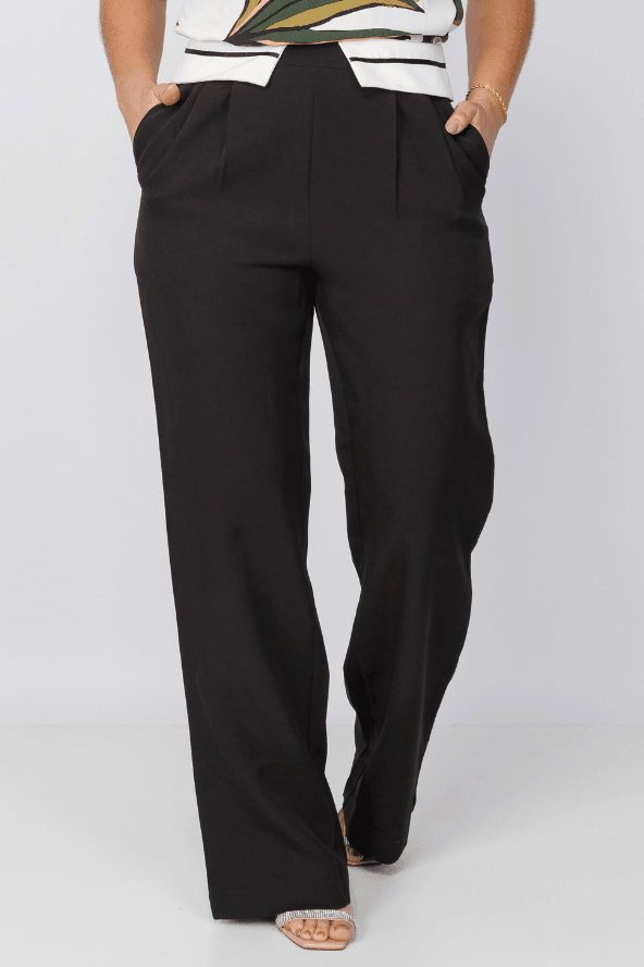 Calça Skinny Detalhe Cós Lapela Luana Preta - imporium