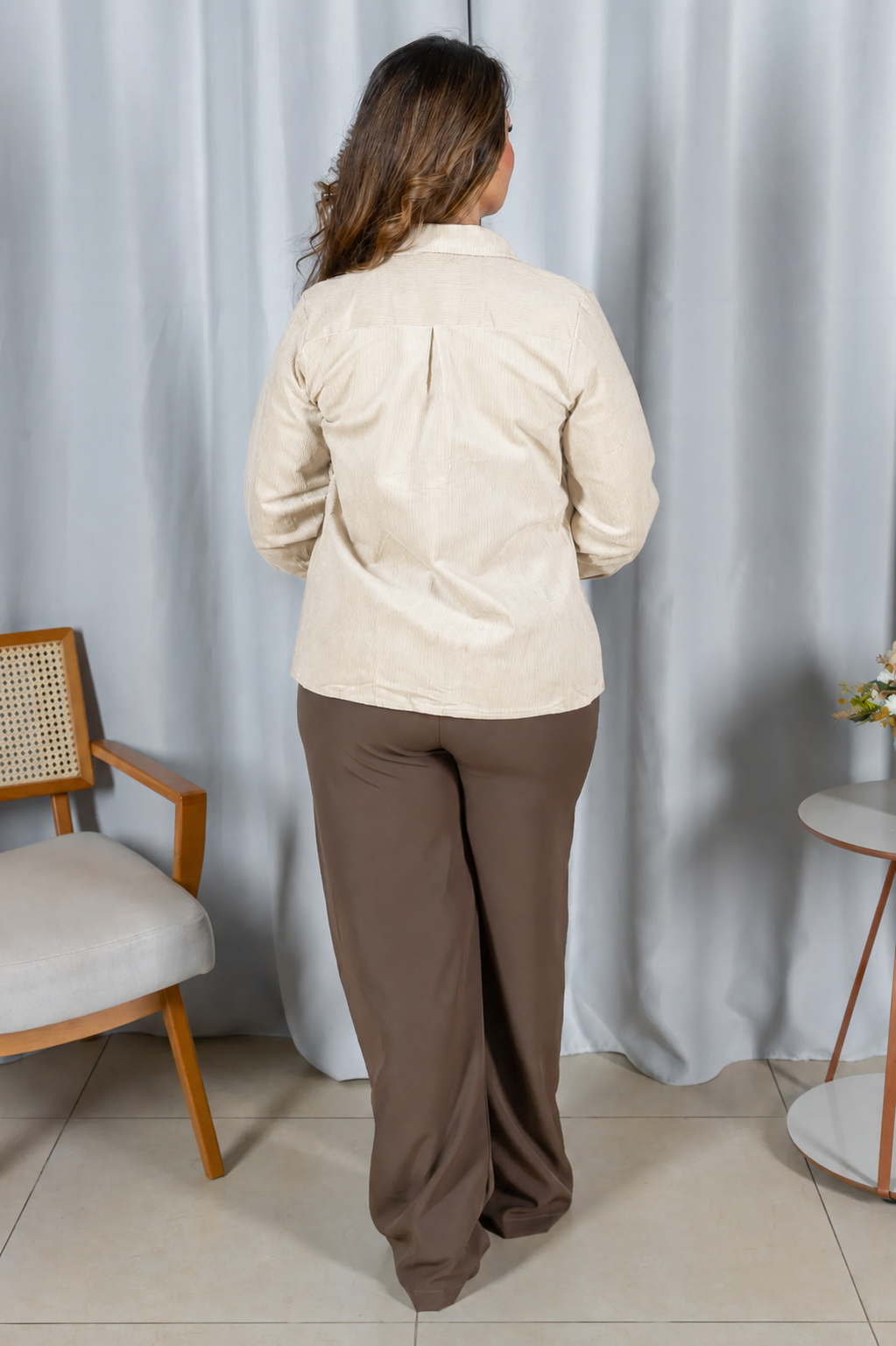 Camisa Cotelê Confortável Rafaela Creme - variação lateral