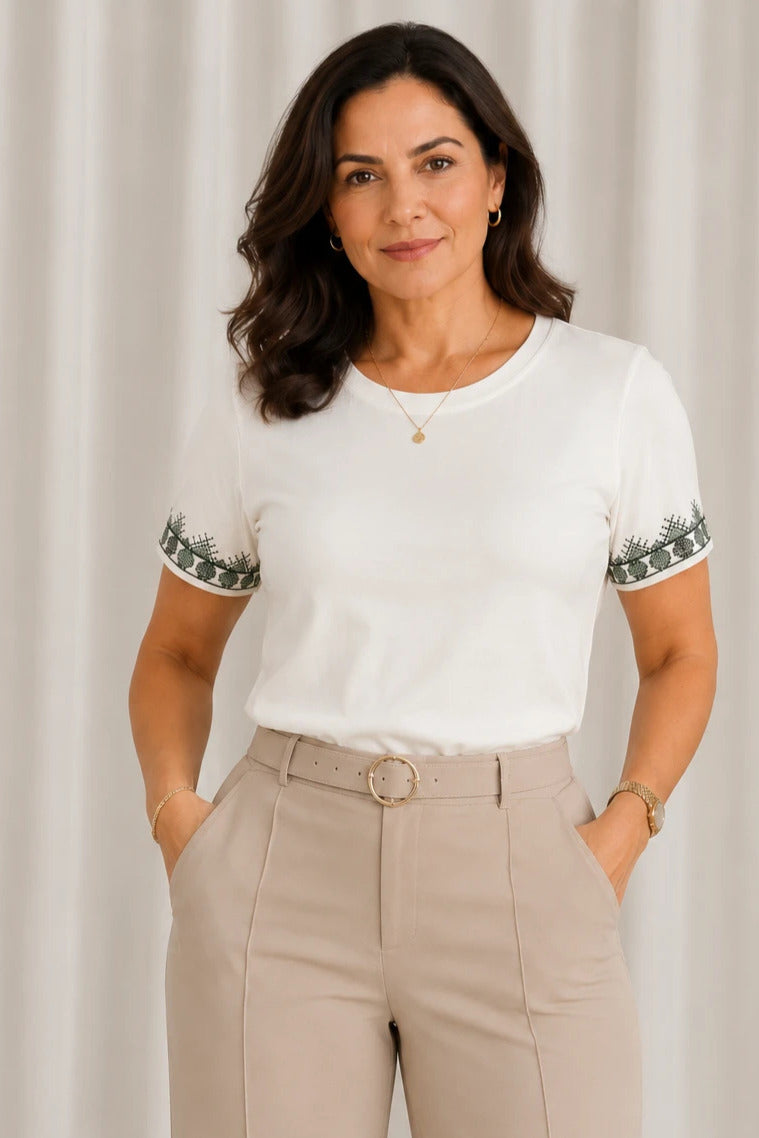 Blusa Cotton Lycra com Bordado Delicado Mariana Branca