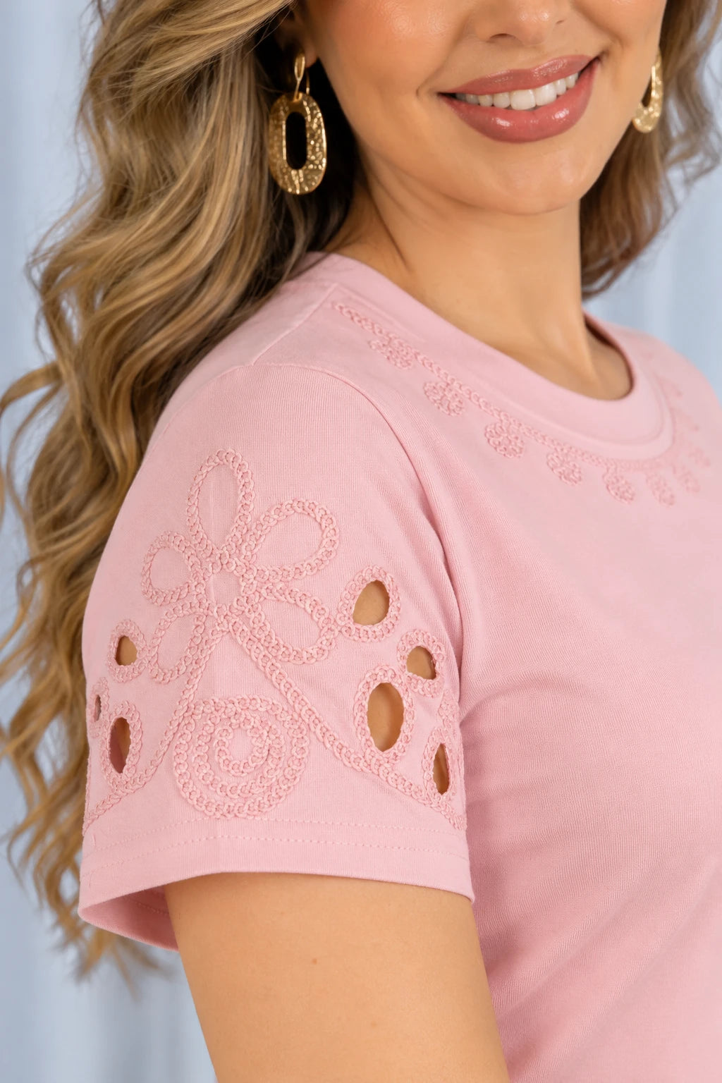Blusa Confortável em Cotton Lycra com Manga Vazada Paula Rosa - detalhe