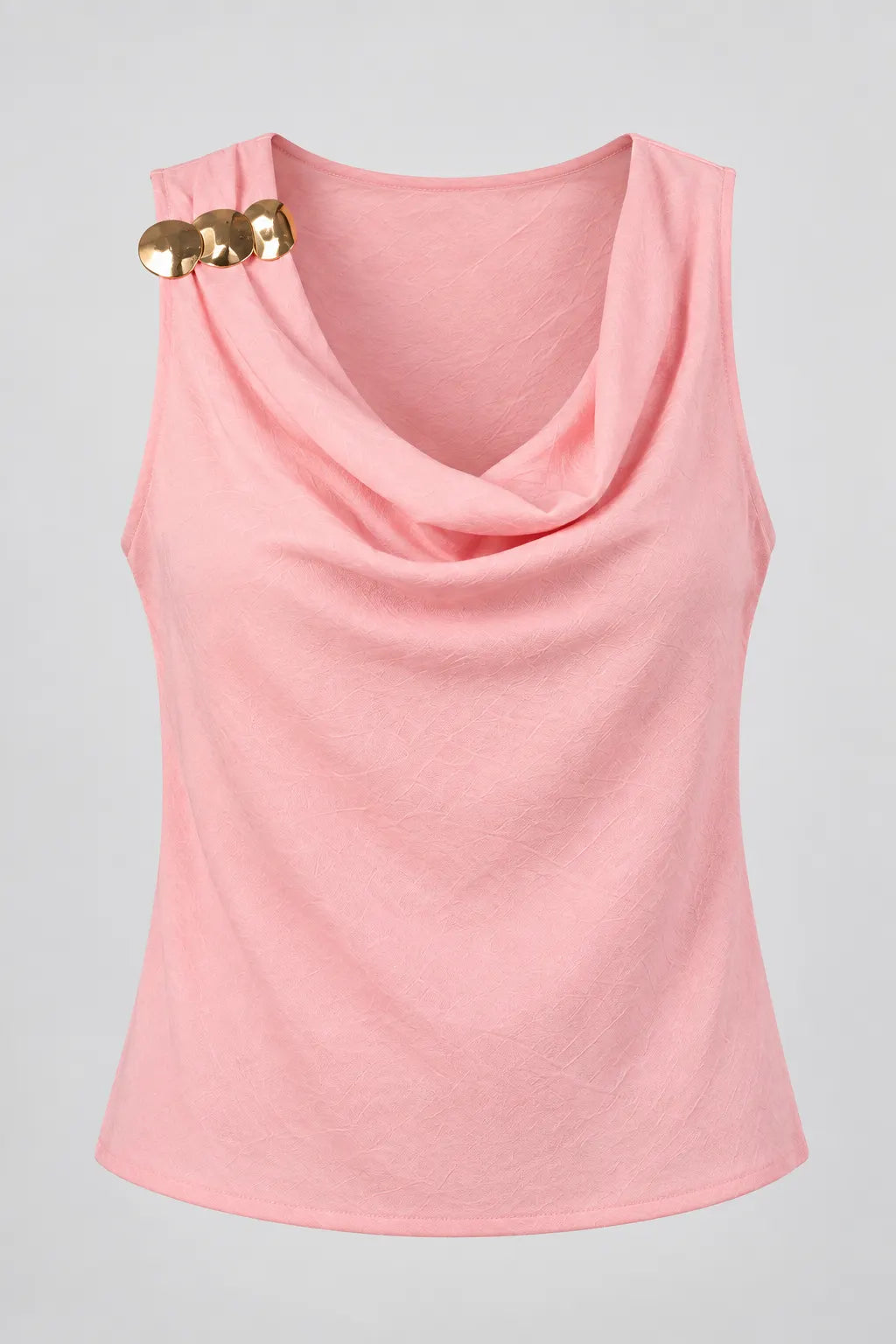 Blusa Regata com Gola Drapeada e Broche Dourado Carlota Rosa
