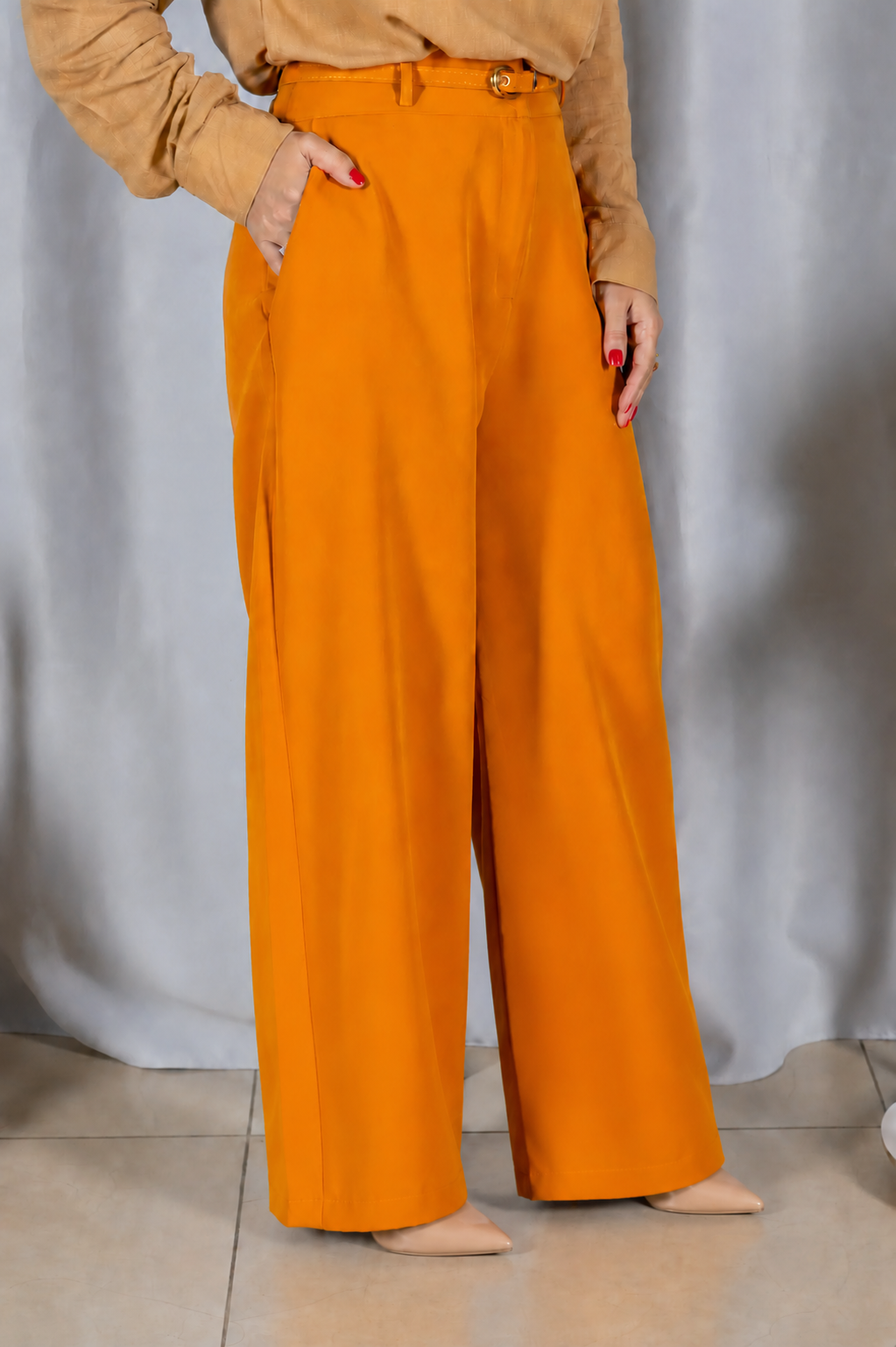 Calça Pantalona que Alonga a Silhueta Luiza Mostarda