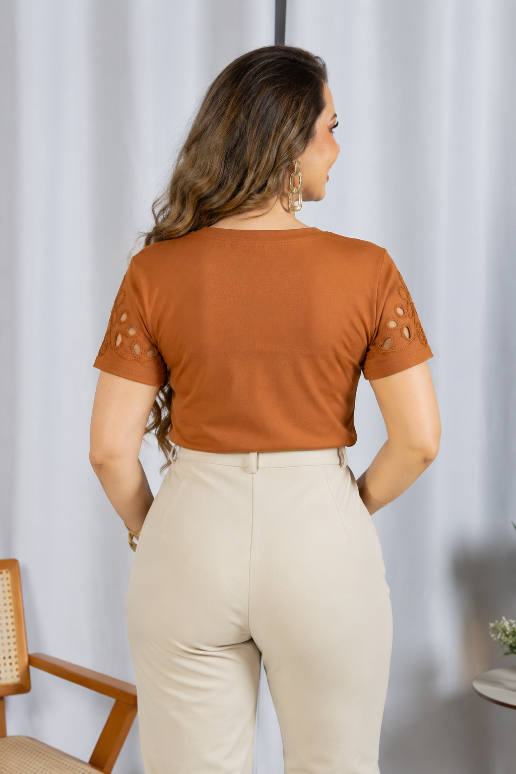 Blusa Confortável em Cotton Lycra com Manga Vazada Paula Marrom - adicional 2