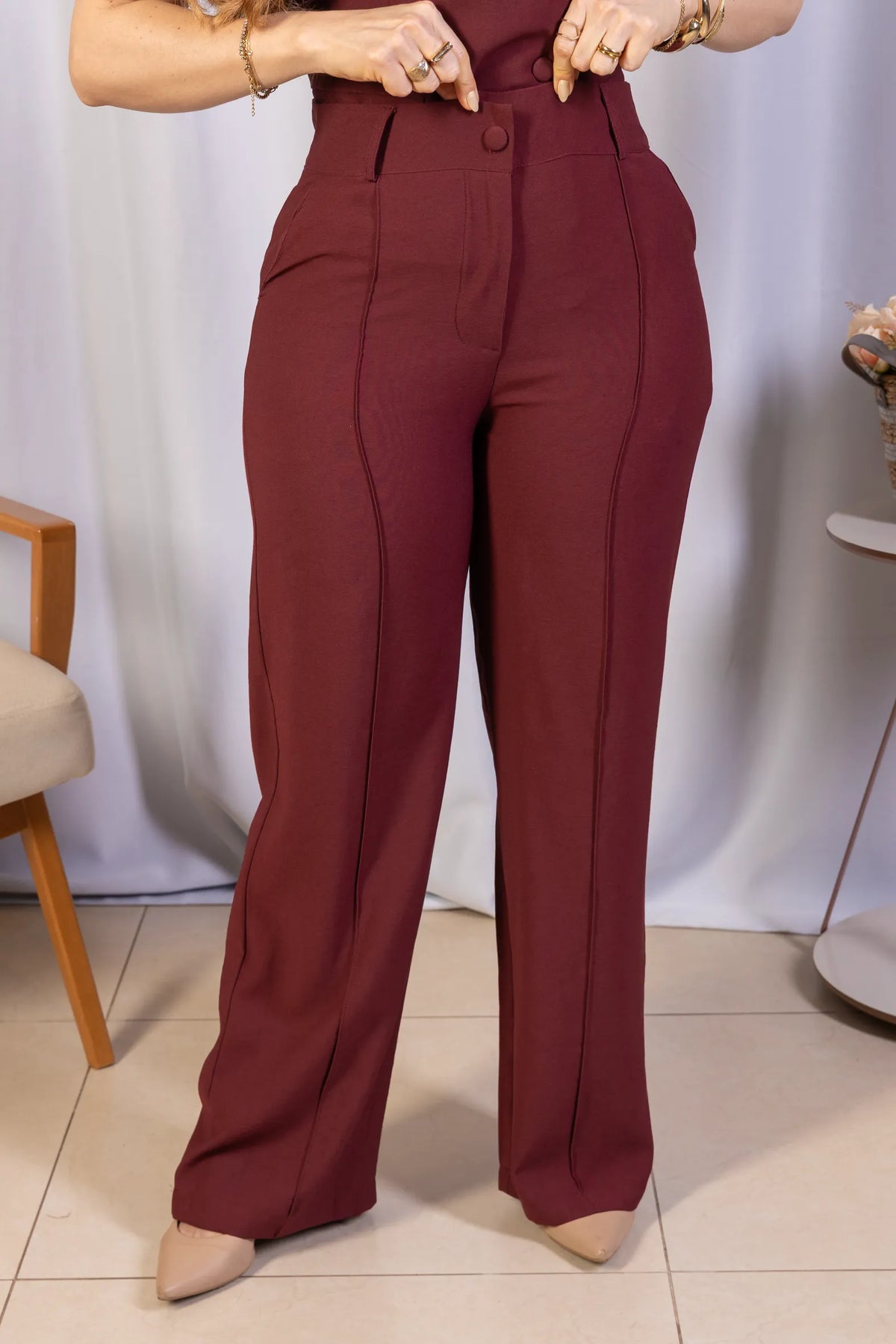 Calça Corte Reto em Crepe Confort Juliane  Marsala