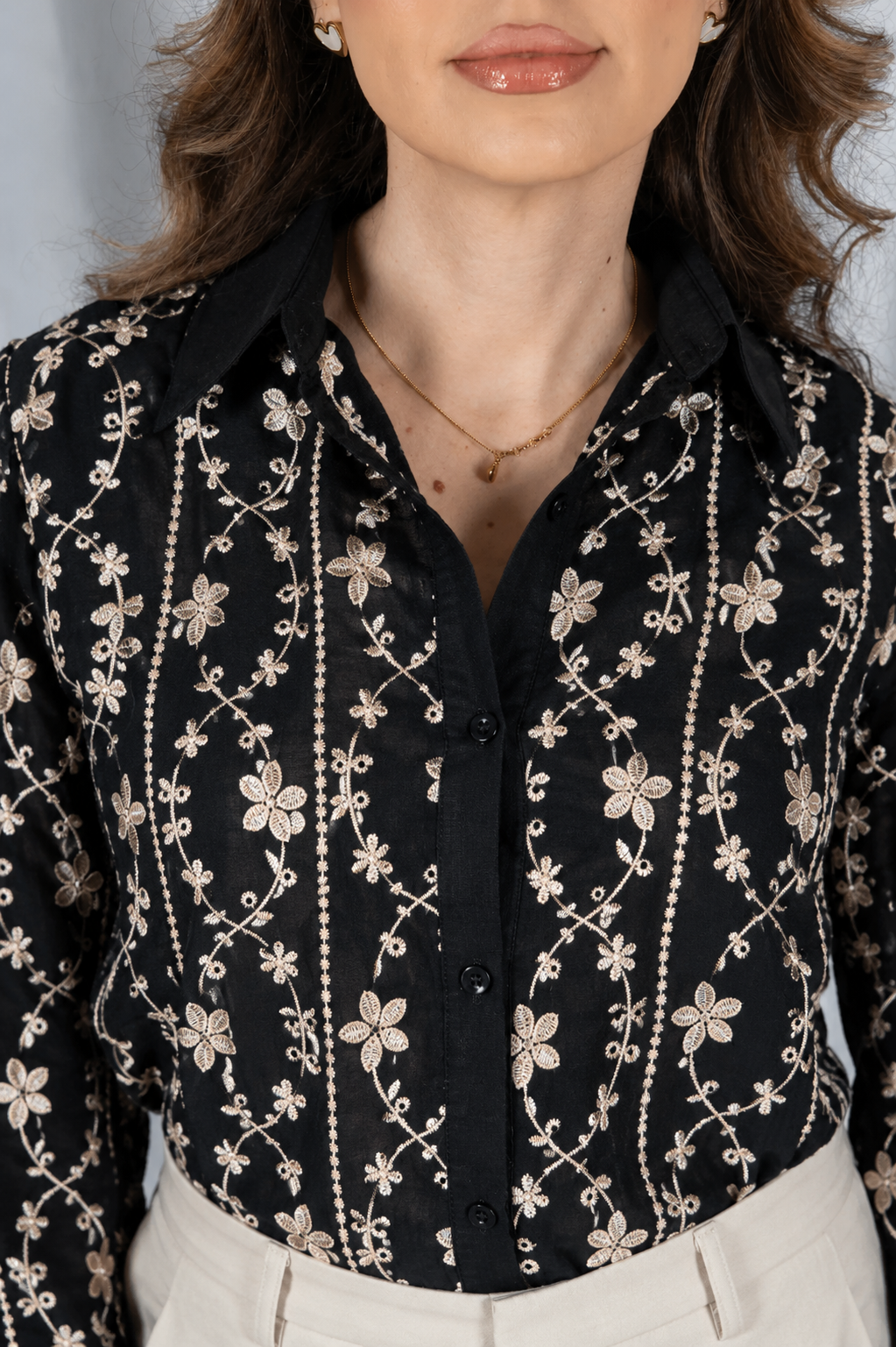 Camisa Laise Atemporal Maitê Preta