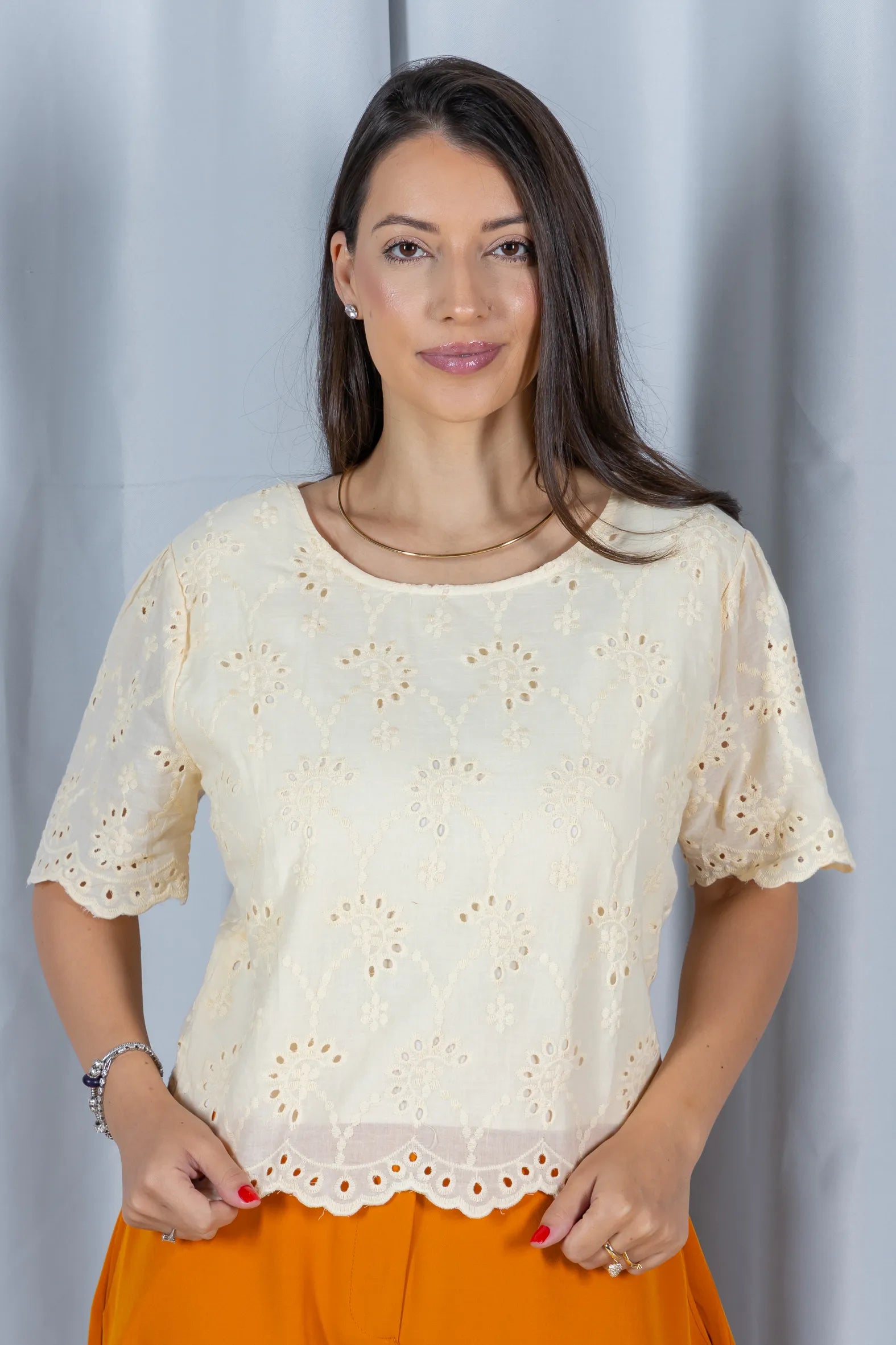 Blusa em Laise Fresca e Delicada Julia Creme