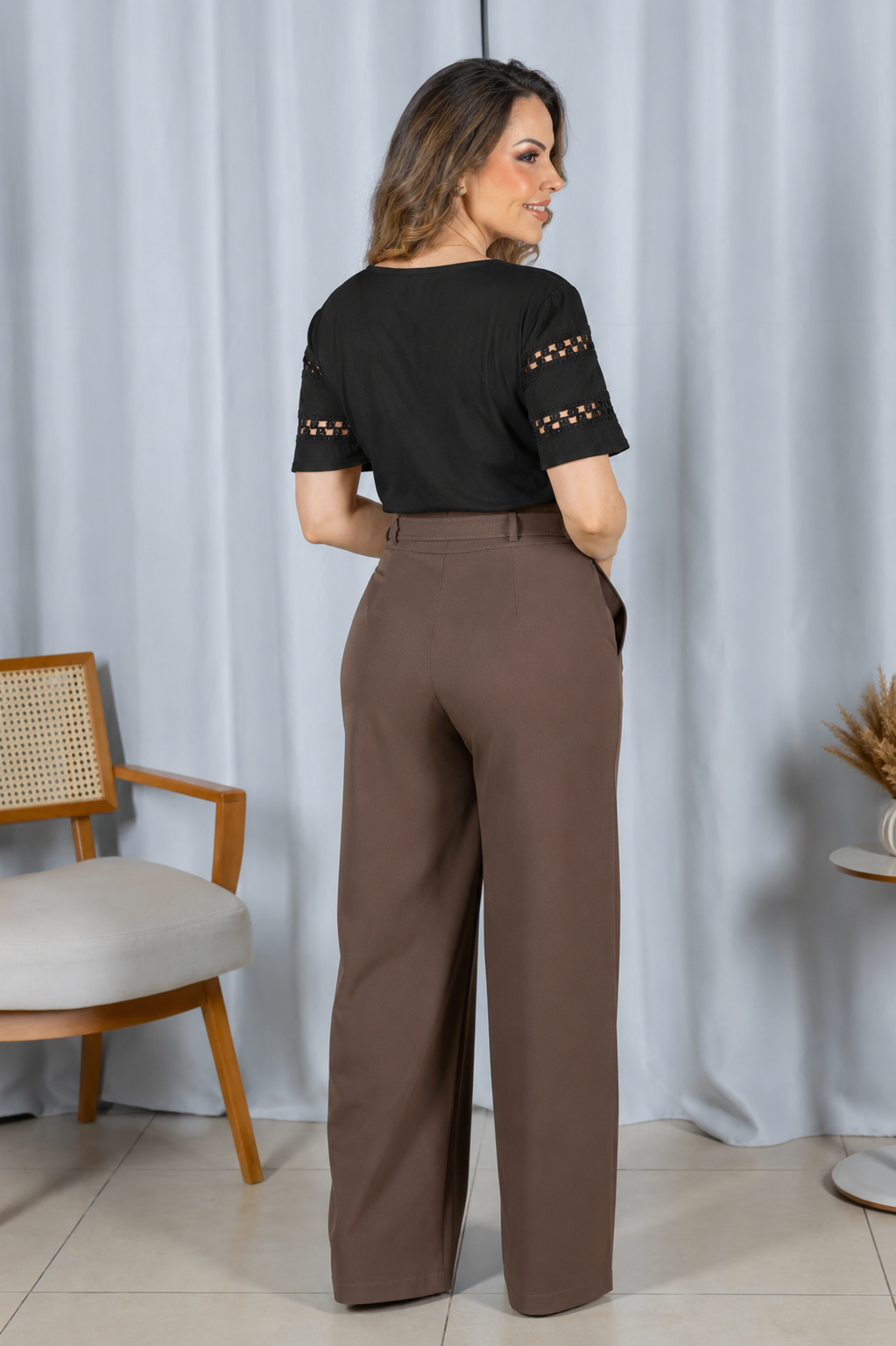 Blusa Cotton Air Decote "V" Lívia Preta