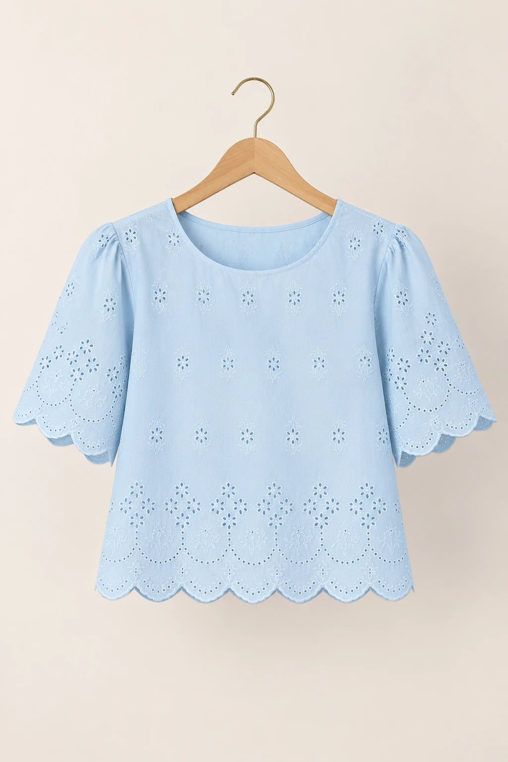 Blusa em Laise Leve e Delicada Clarissa Azul - detalhe
