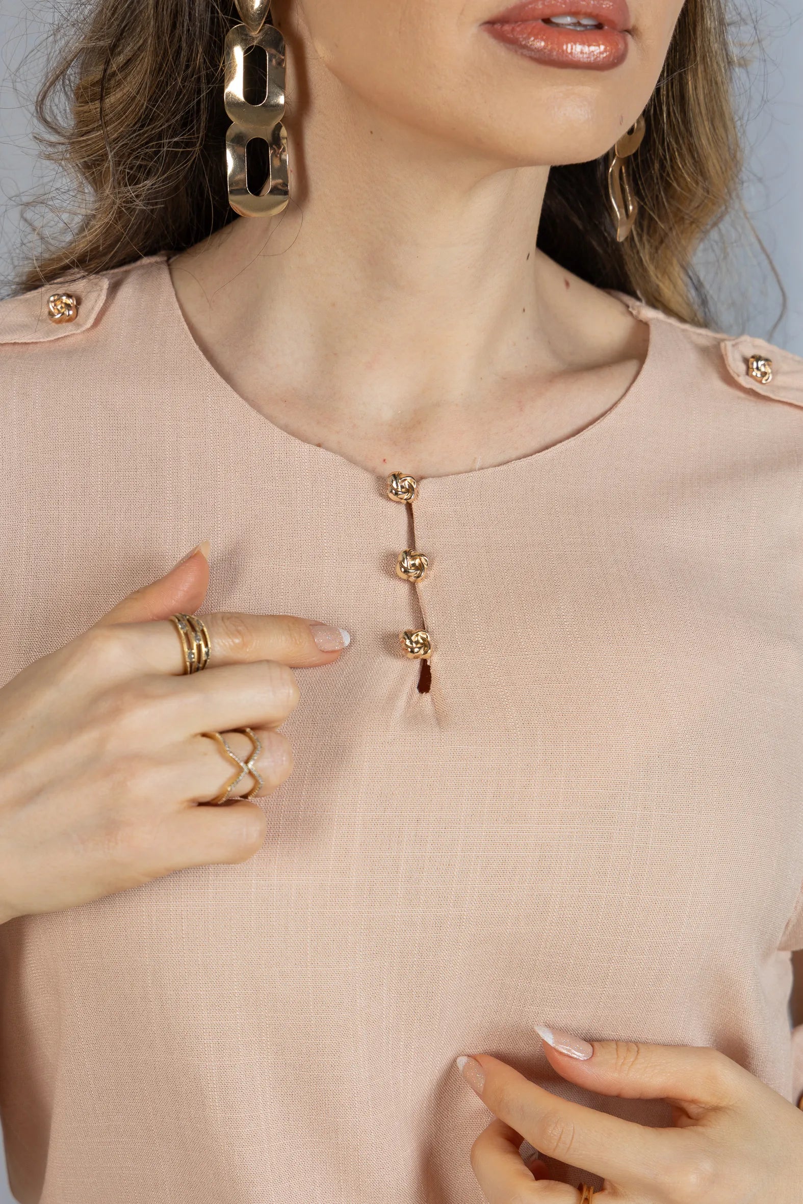Blusa Manga Curta Em Visco-linho Detalhe Botão Neia Rosa - adicional 9